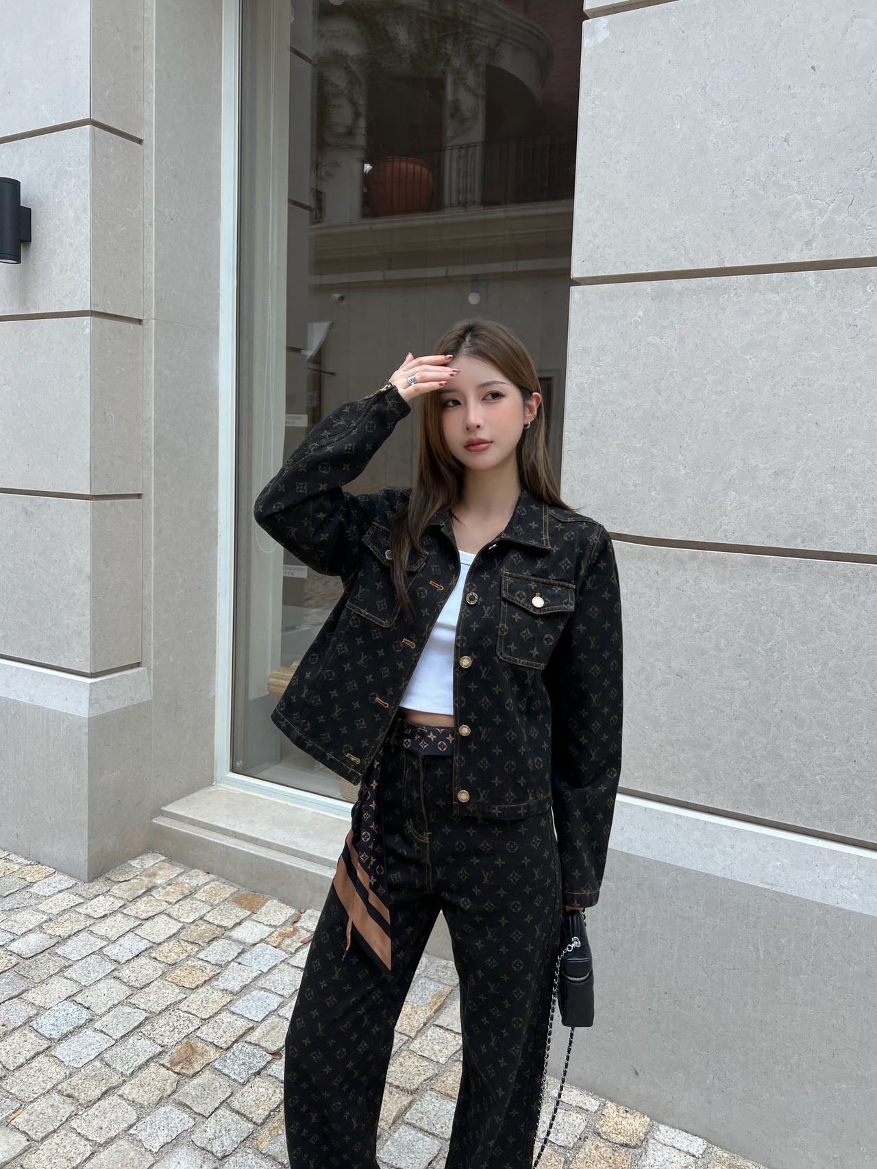 루이비통 모노그램 스트레이트 컷 진