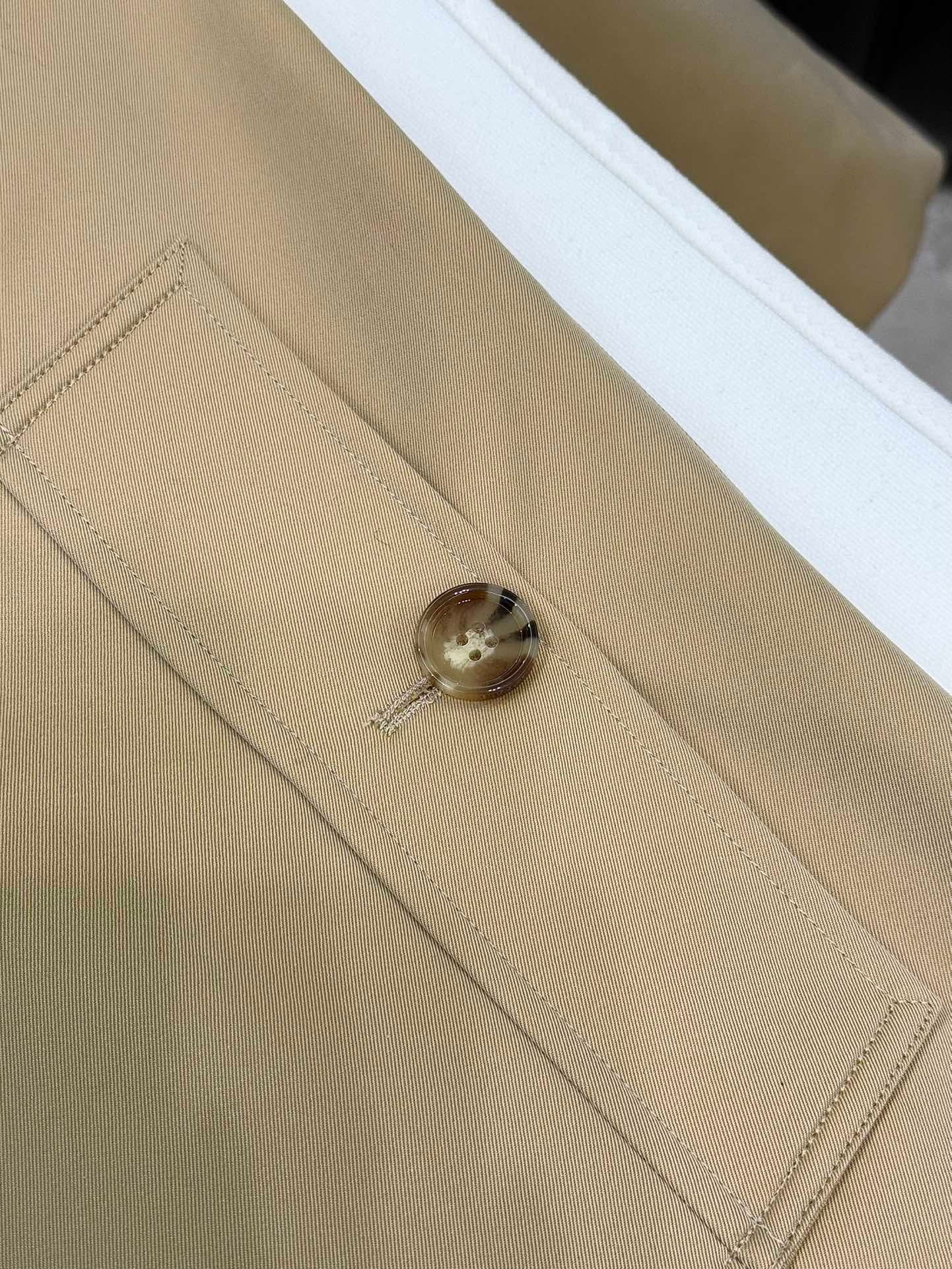 버버리 미드 렝스 캠던 헤리티지 카 코트