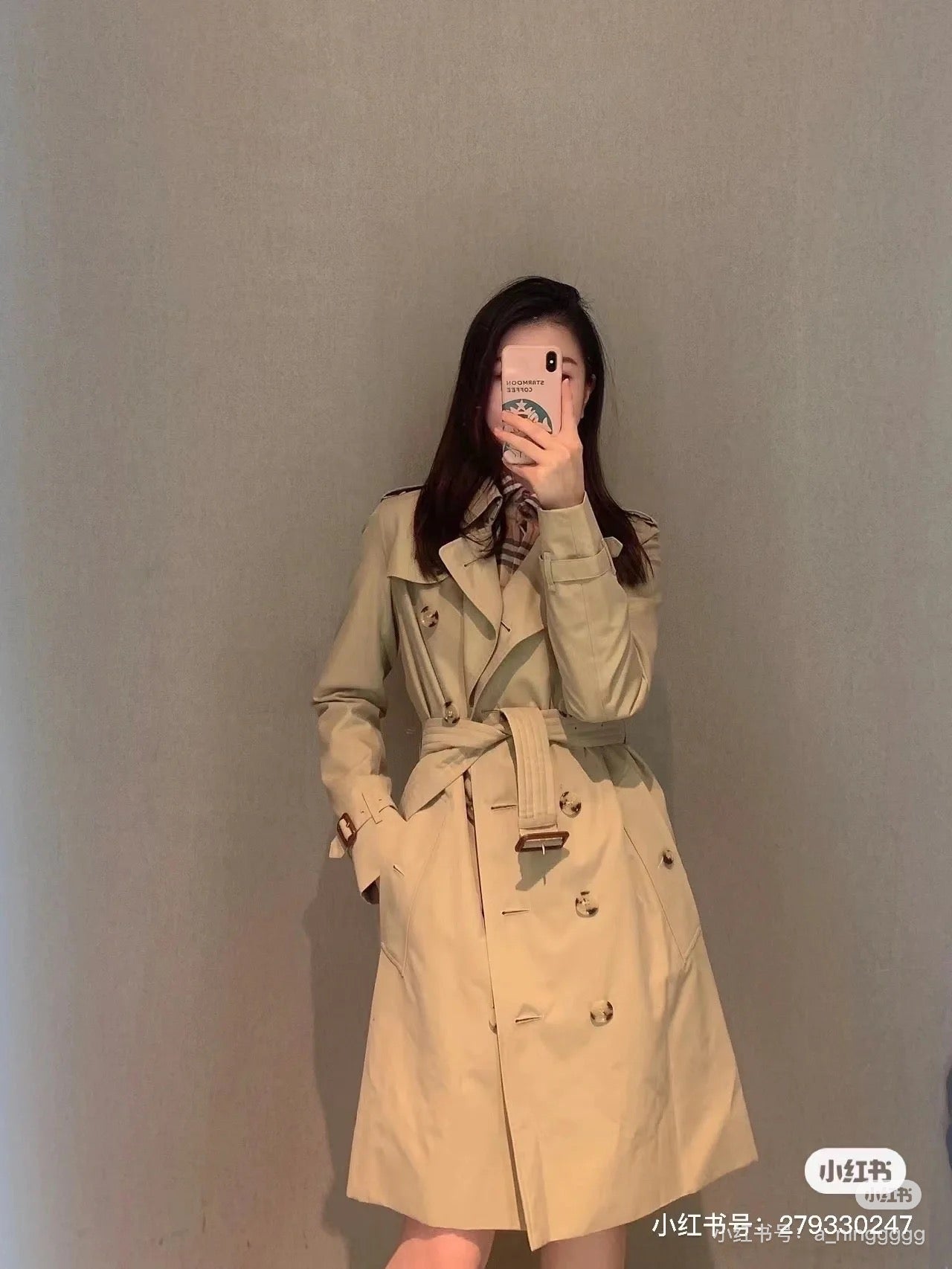 버버리 미드 렝스 켄징턴 헤리티지 트렌치코트