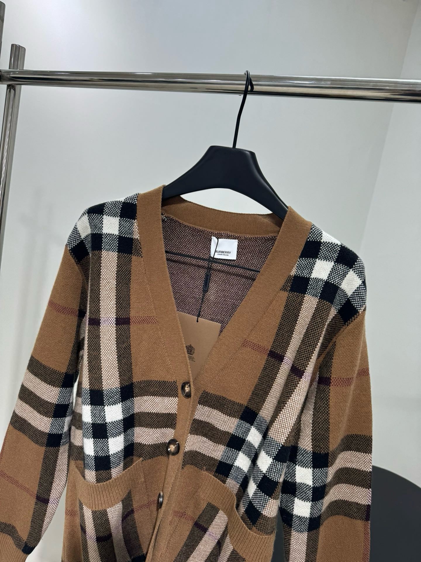 버버리 체크 울 캐시미어 가디건
