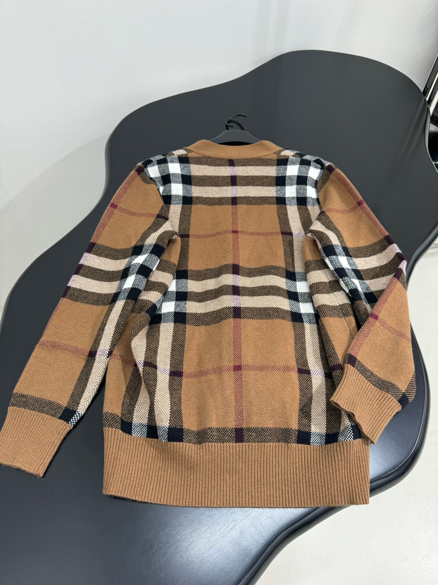 버버리 체크 울 캐시미어 가디건