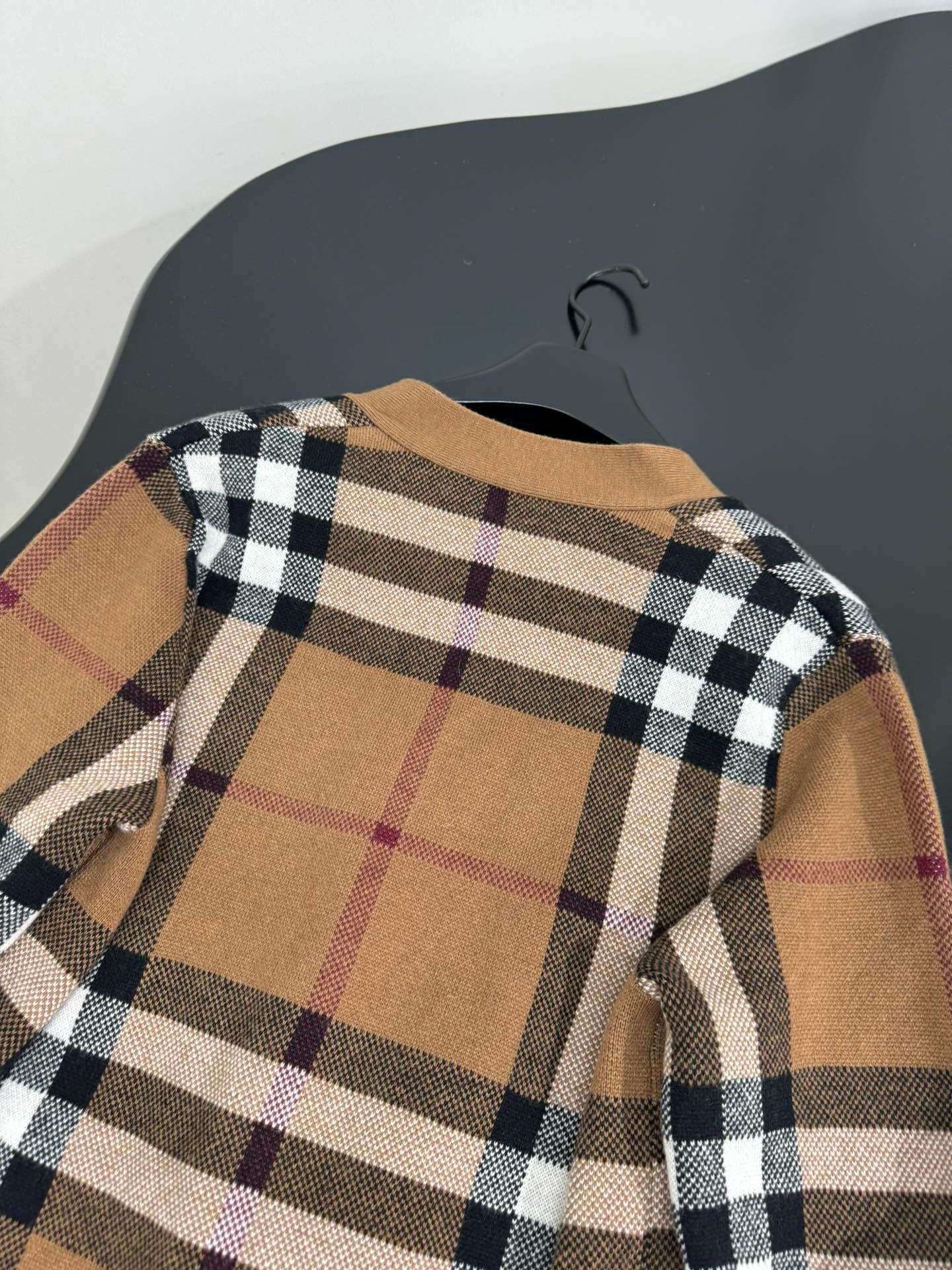 버버리 체크 울 캐시미어 가디건