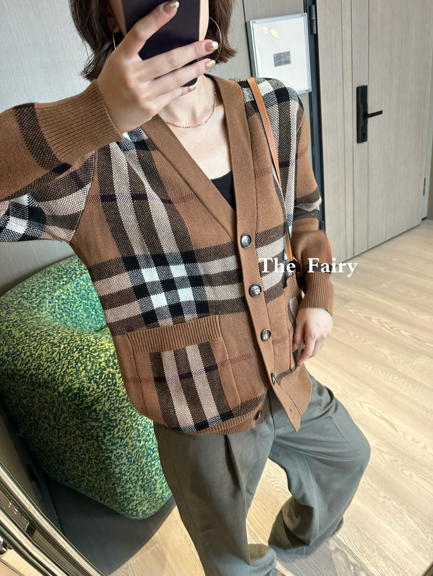 버버리 체크 울 캐시미어 가디건