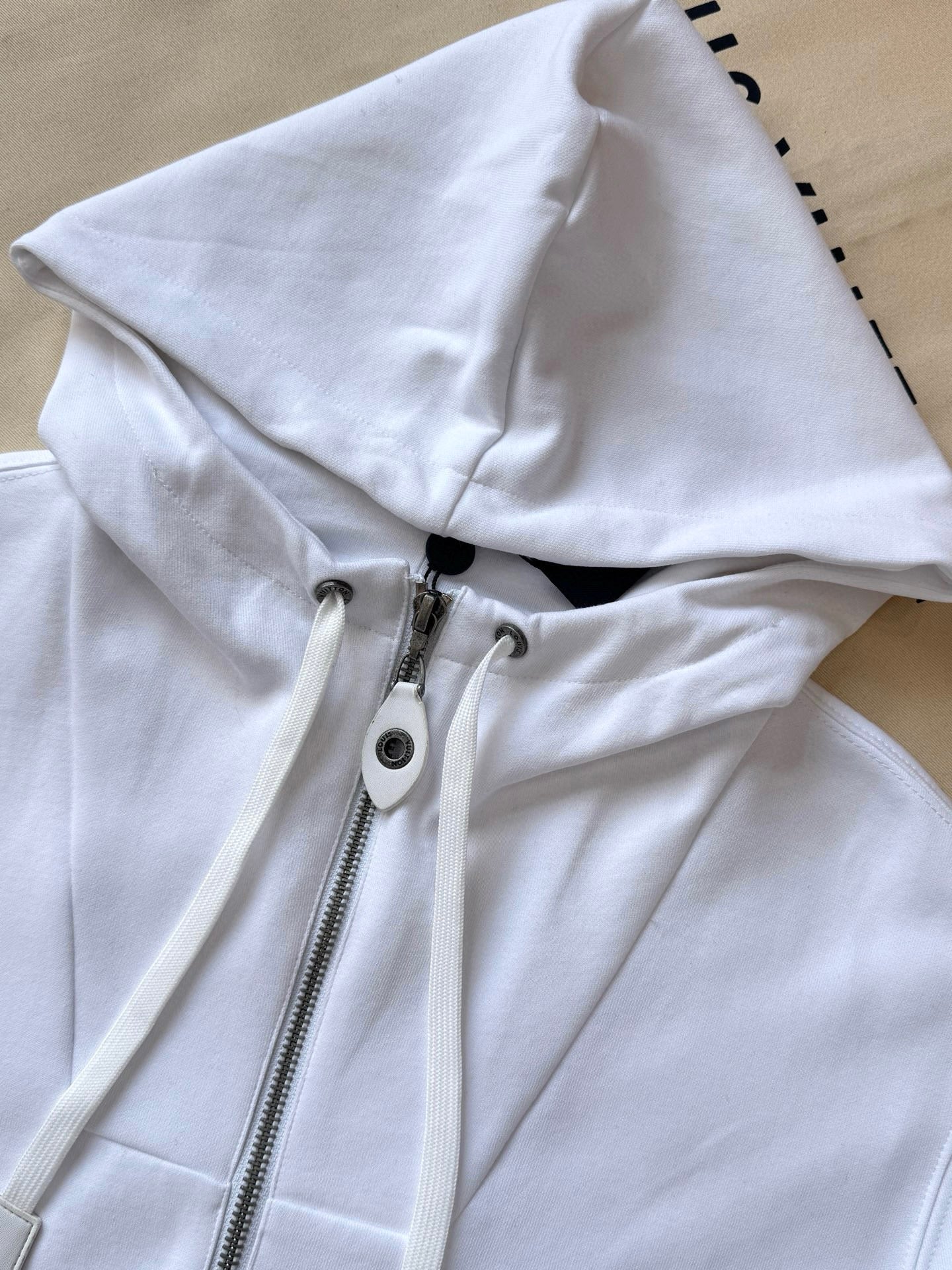 루이비통 가죽 트리밍 조깅 셋업