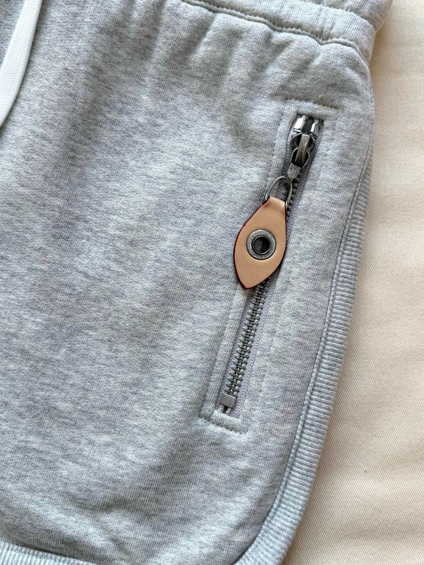 루이비통 가죽 트리밍 조깅 셋업