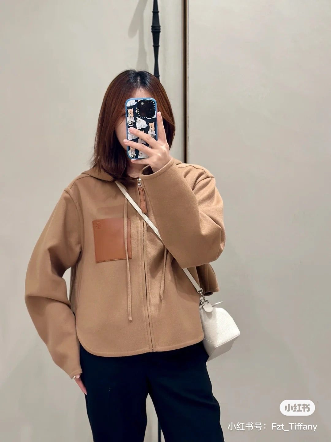 로에베 미니 아나그램 레더패치 울 자켓
