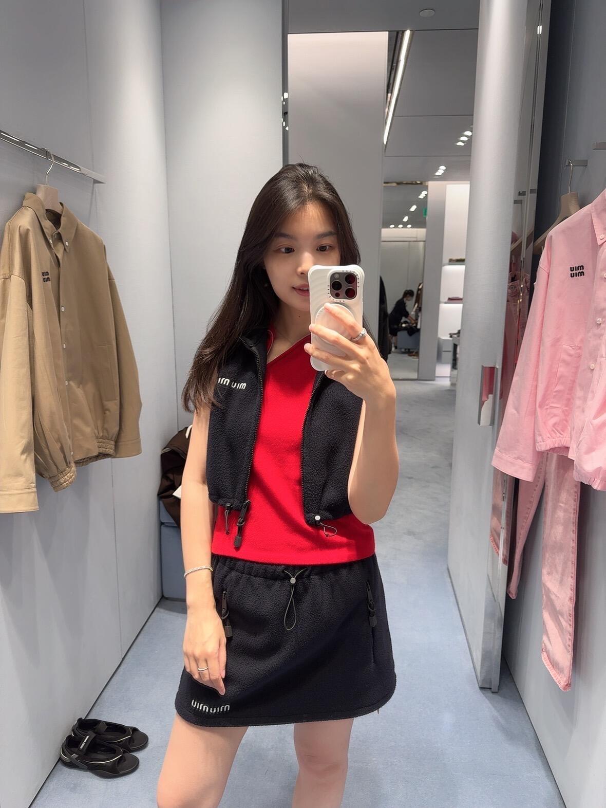 미우미우 플리스 미니스커트