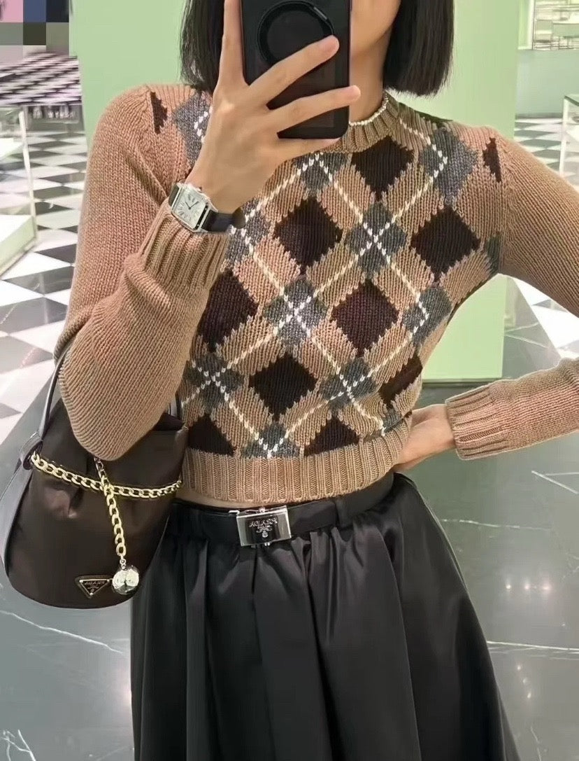 프라다 캐시미어 크루넥 스웨터