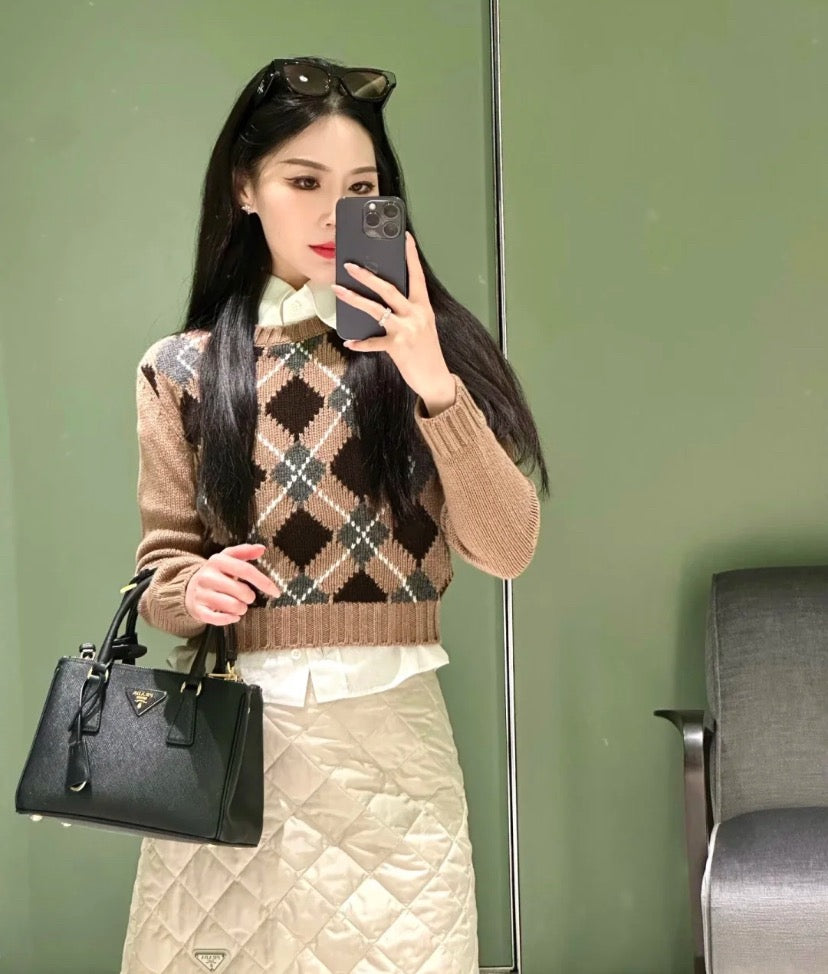 프라다 캐시미어 크루넥 스웨터