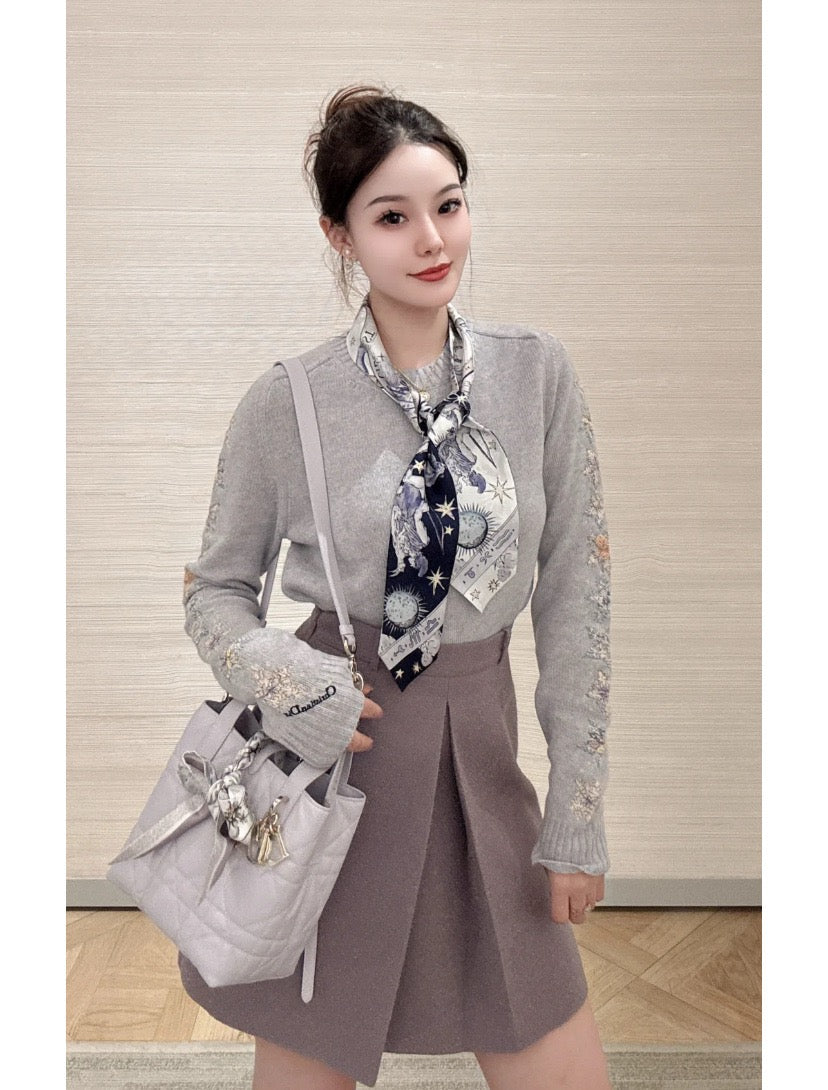 디올 Star 모티브 자수 스웨터