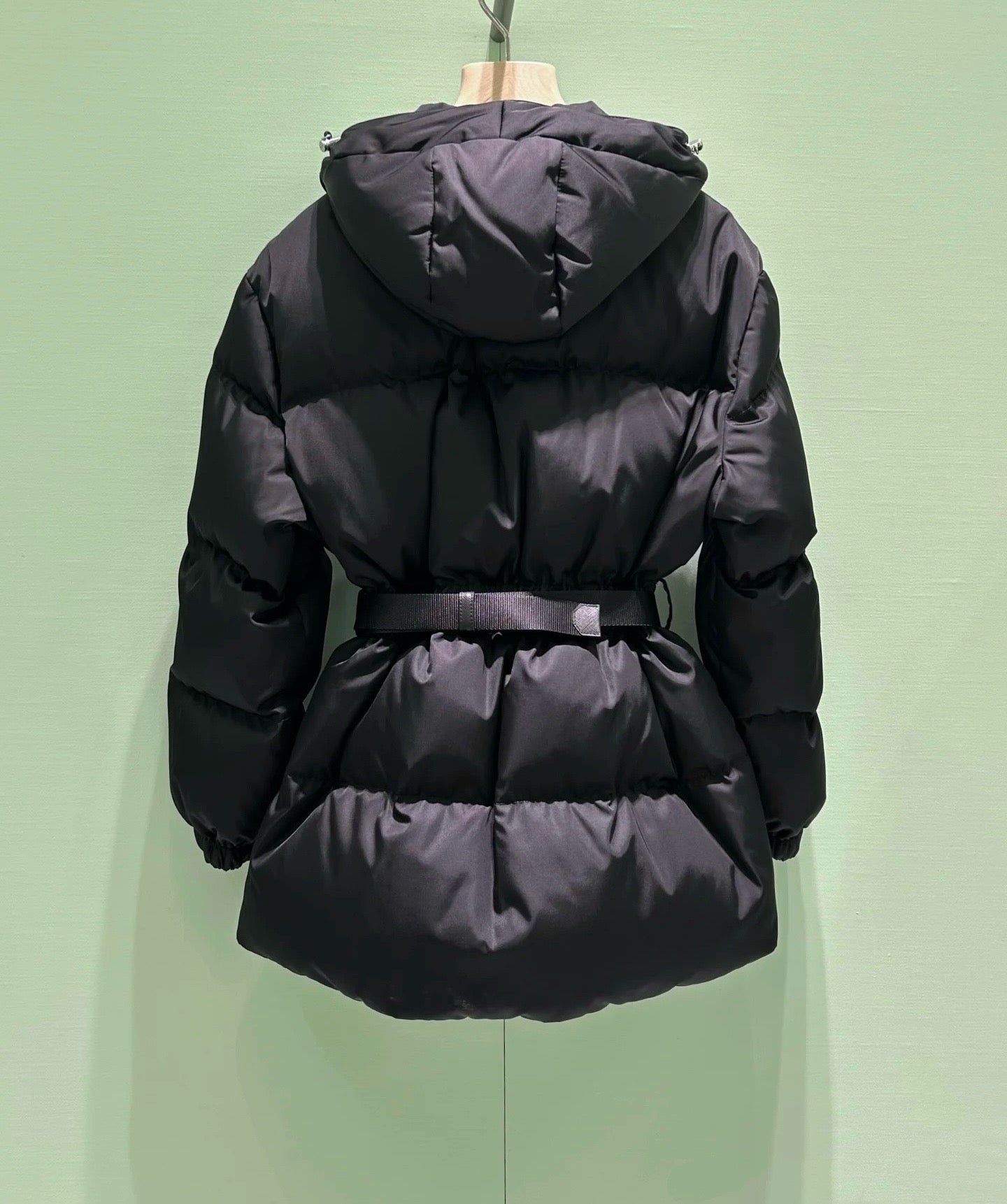 프라다 리나일론 파우치 자켓