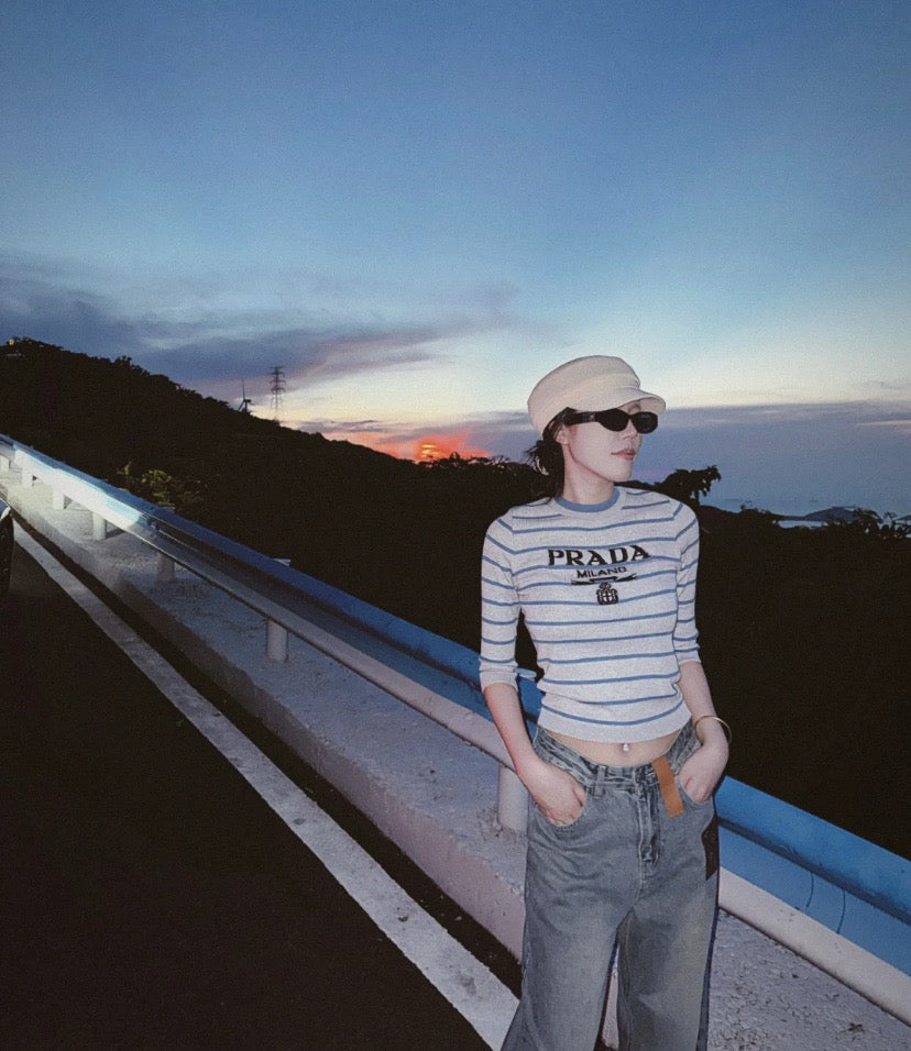 프라다 슈퍼파인 울 크루넥 스웨터