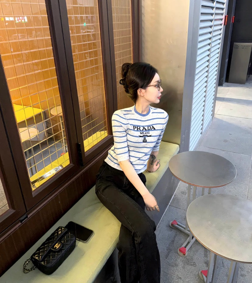 프라다 슈퍼파인 울 크루넥 스웨터