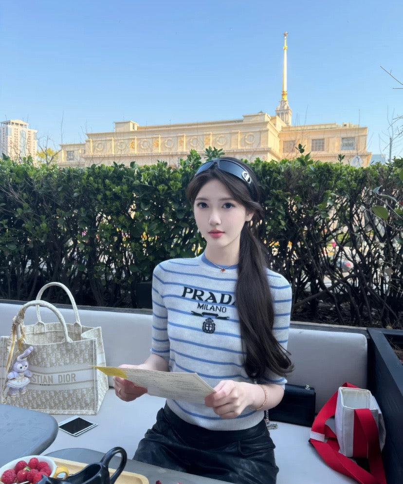 프라다 슈퍼파인 울 크루넥 스웨터