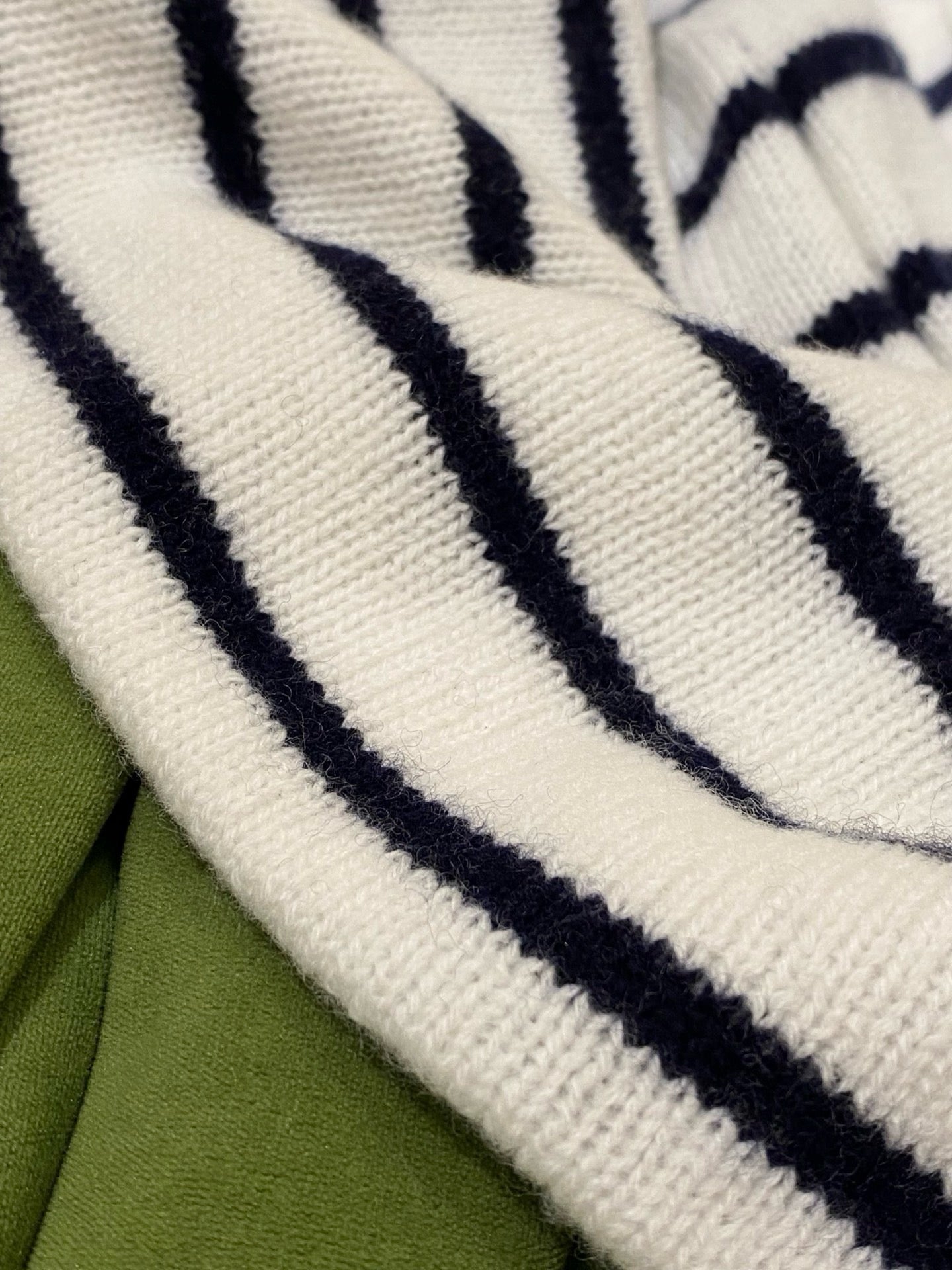 디올 D-Stripes 버진 울 니트 후드 지퍼 가디건