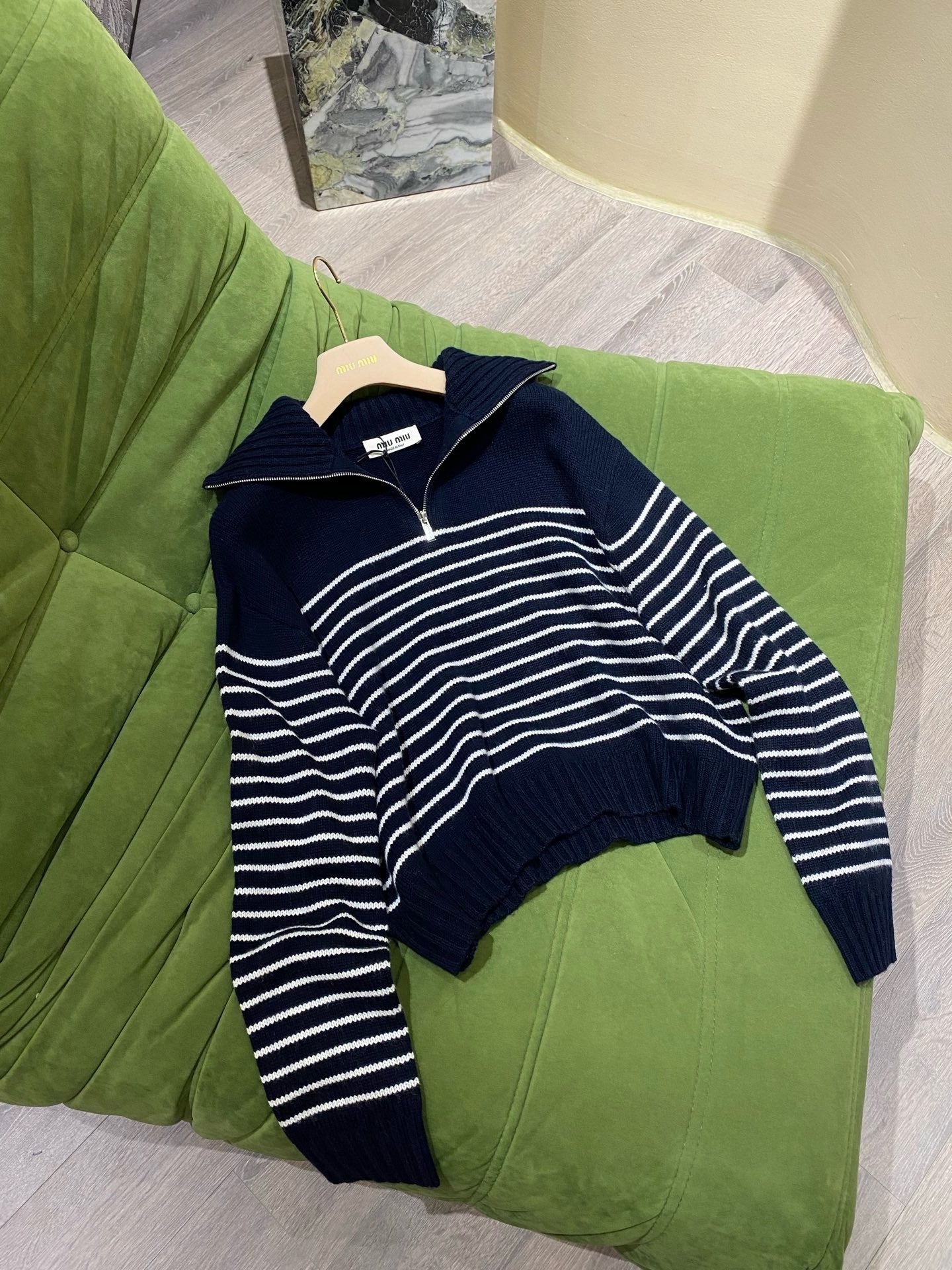 미우미우 캐시미어 스웨터