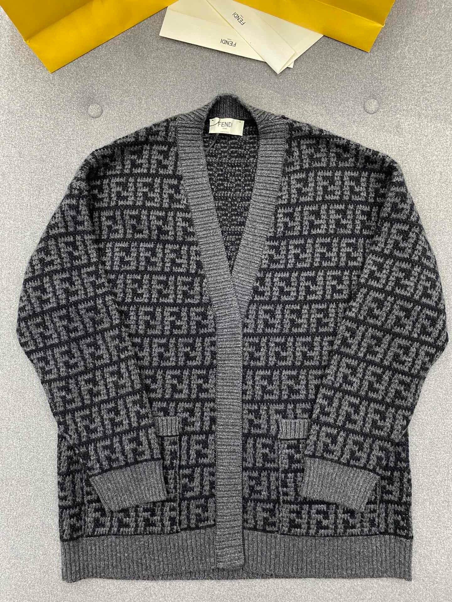 펜디 FF 로고 가디건