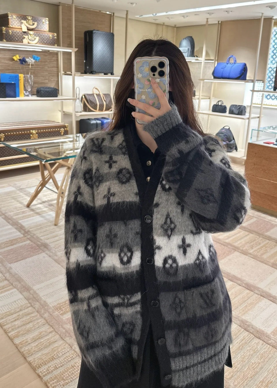 루이비통 모노그램 모헤어 가디건 멀티컬러