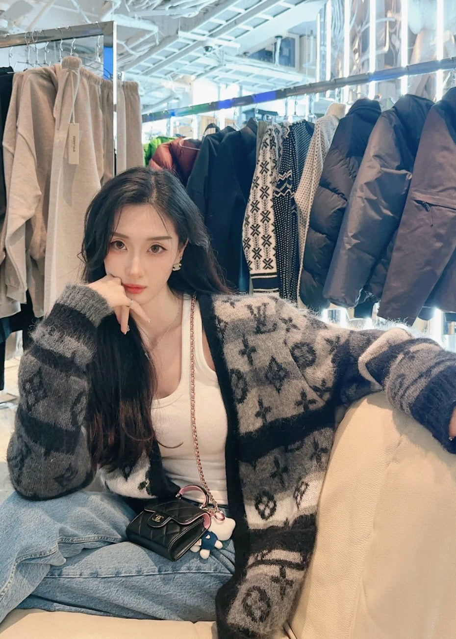 루이비통 모노그램 모헤어 가디건 멀티컬러