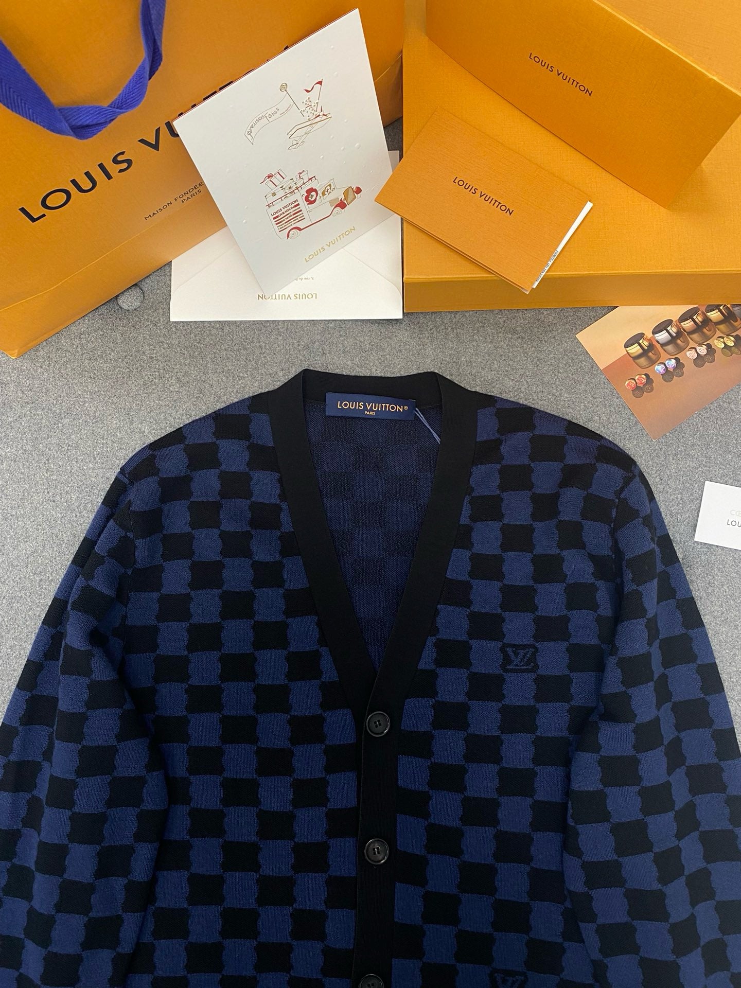 루이비통 울 가디건