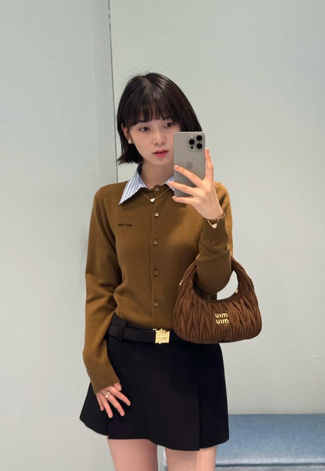 미우미우 카라 장식 캐시미어 가디건