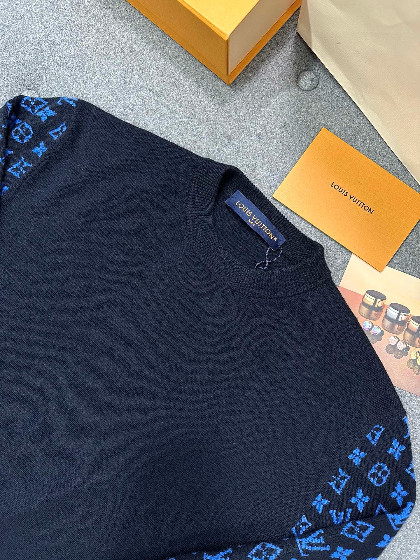 루이비통 모노그램 믹스 캐시미어 크루넥 토탈 이클립스