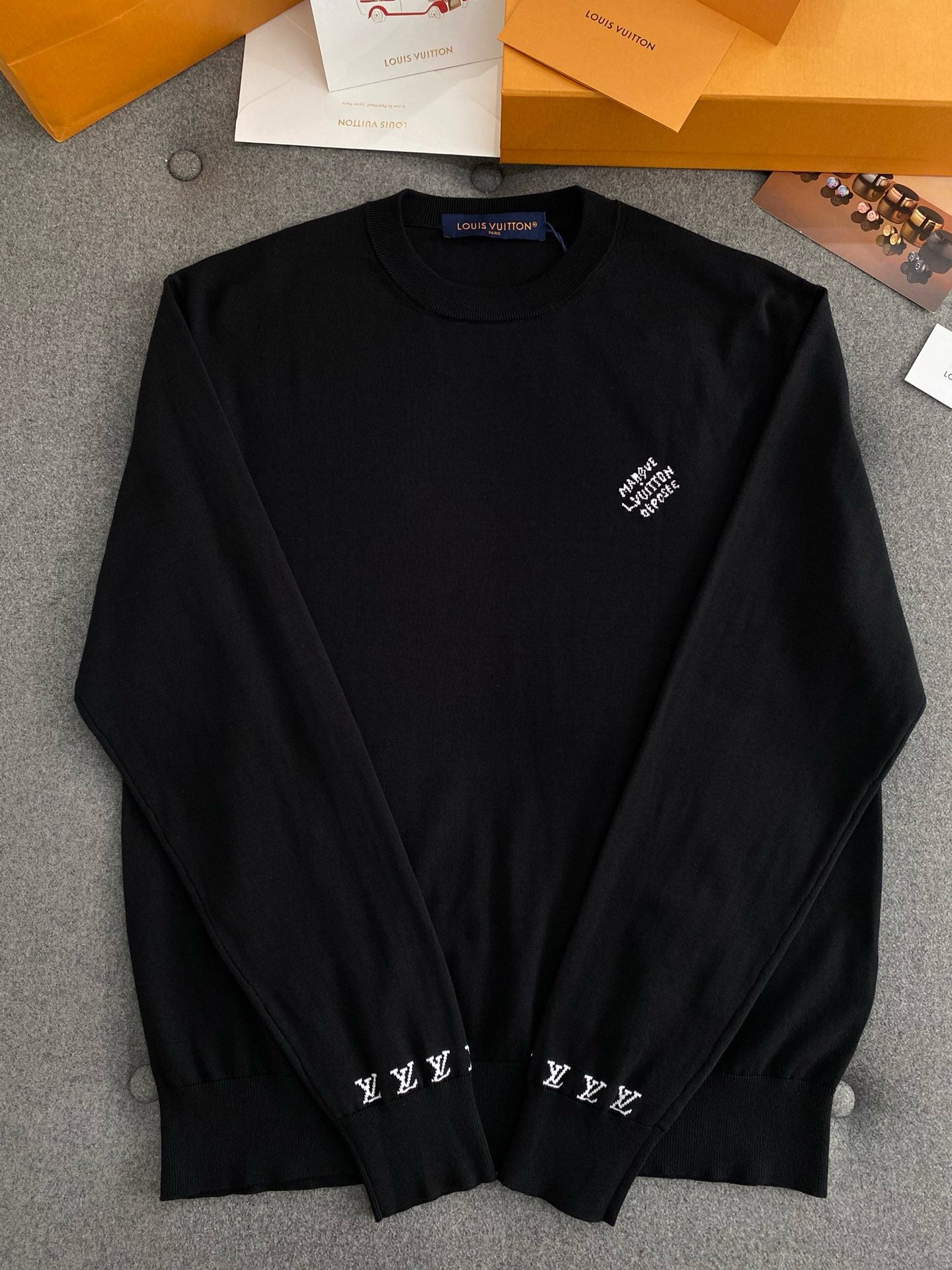 루이비통 롱 슬리브드 코튼 크루넥