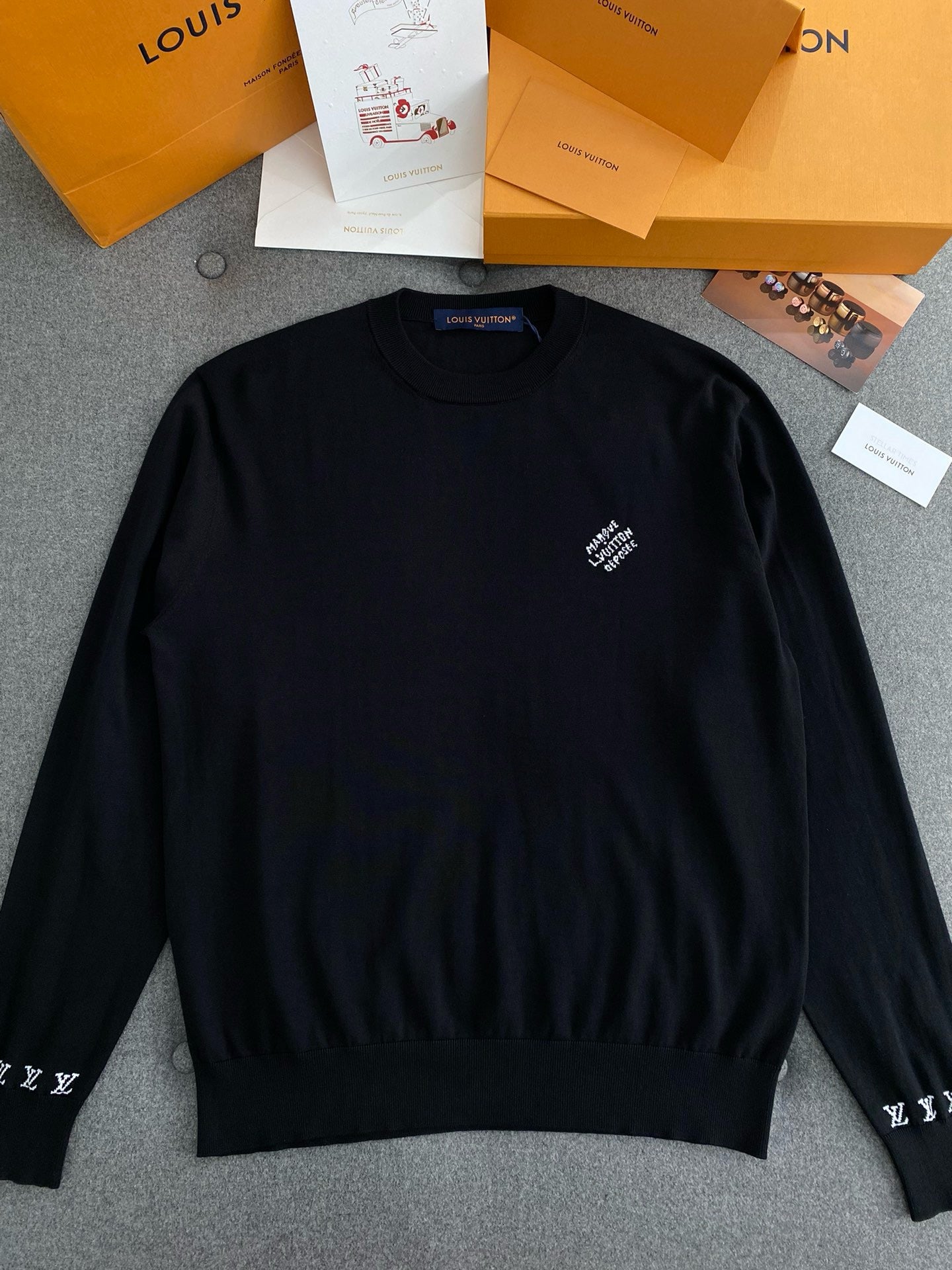 루이비통 롱 슬리브드 코튼 크루넥