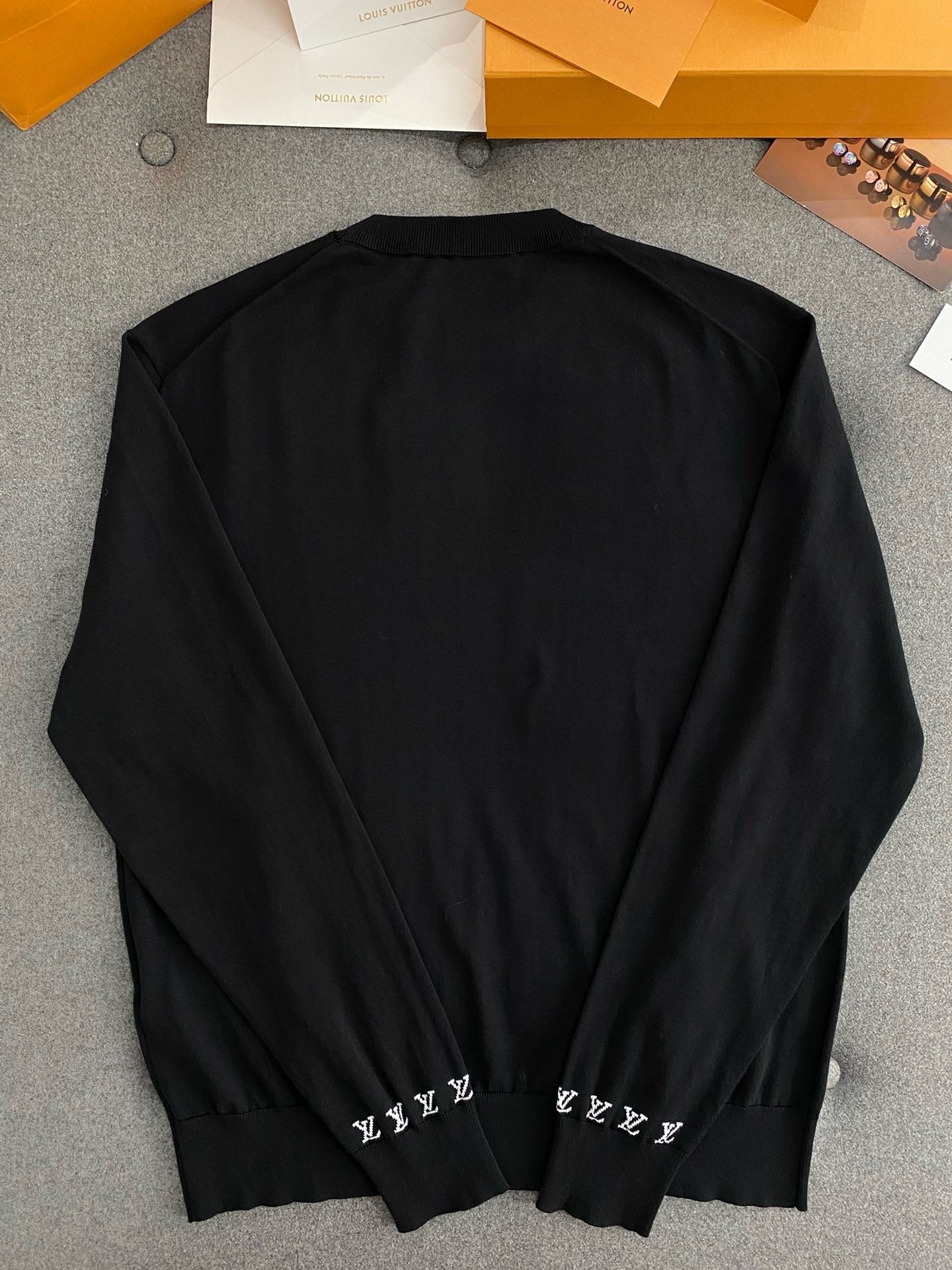 루이비통 롱 슬리브드 코튼 크루넥