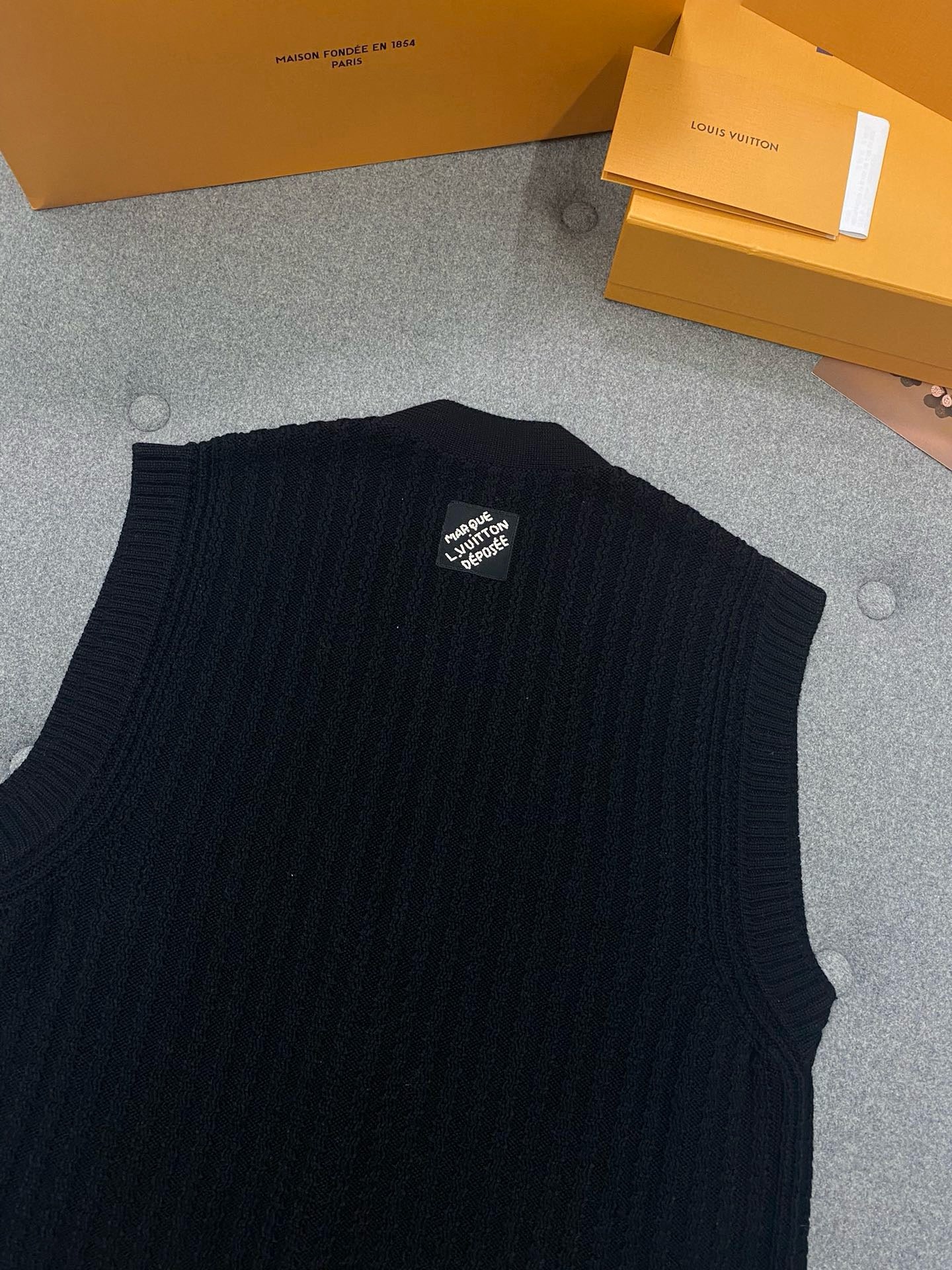 루이비통 울 니트 언더셔츠