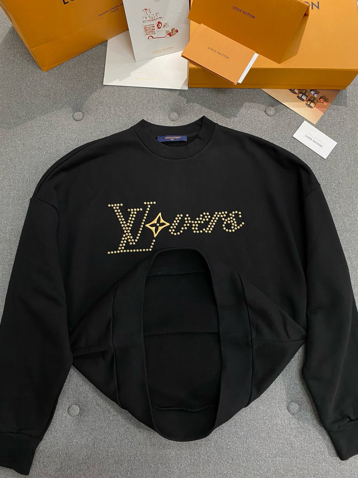 루이비통 시그니처 크루넥