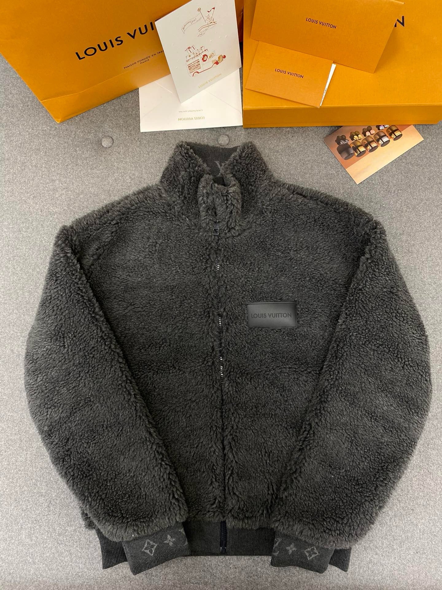 루이비통 레더 패치 플리스 블루종