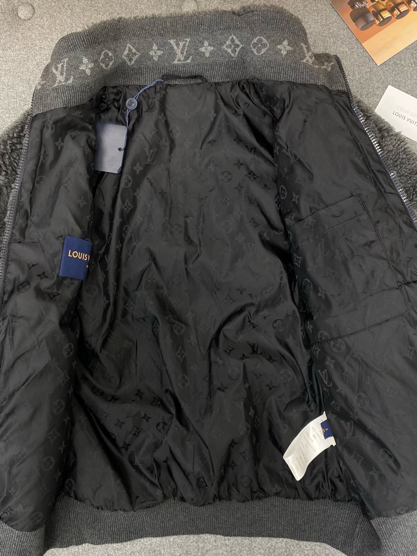 루이비통 레더 패치 플리스 블루종