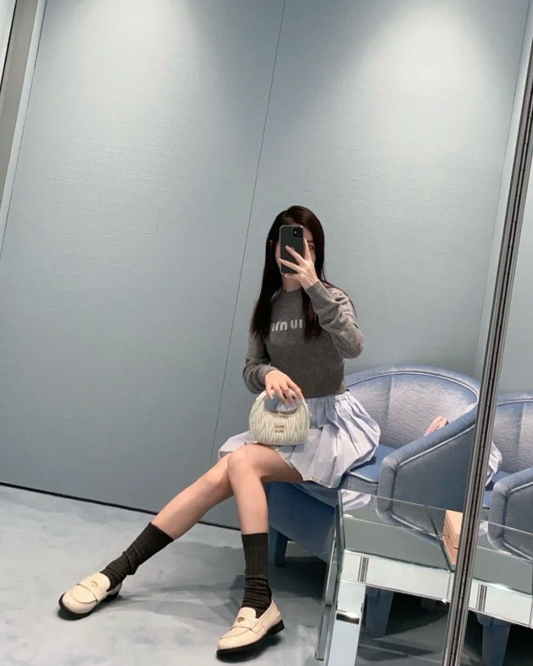 미우미우 울 및 캐시미어 스웨터
