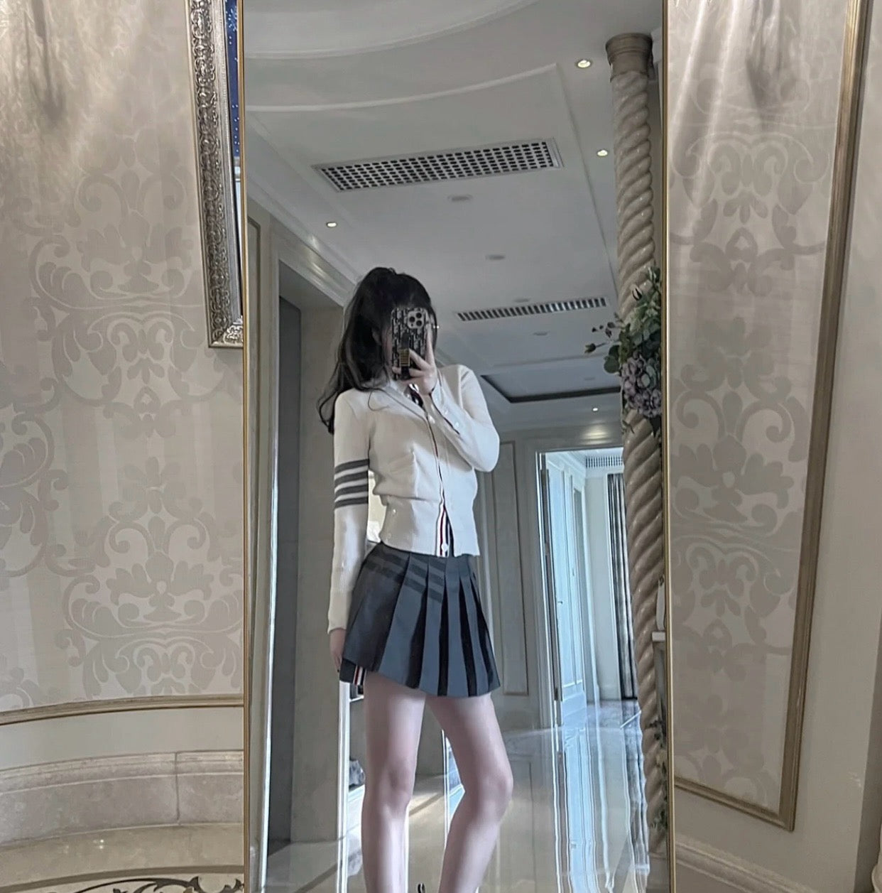 톰브라운 밀라노 스티치 브이넥 가디건