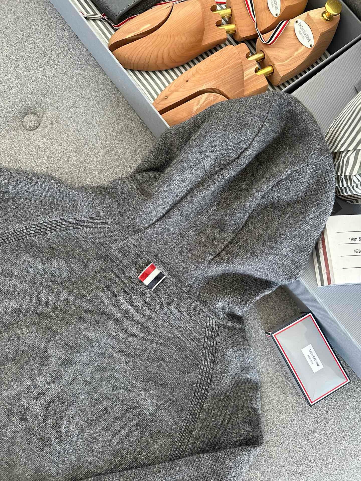 톰브라운 사선 니트 후드 집업