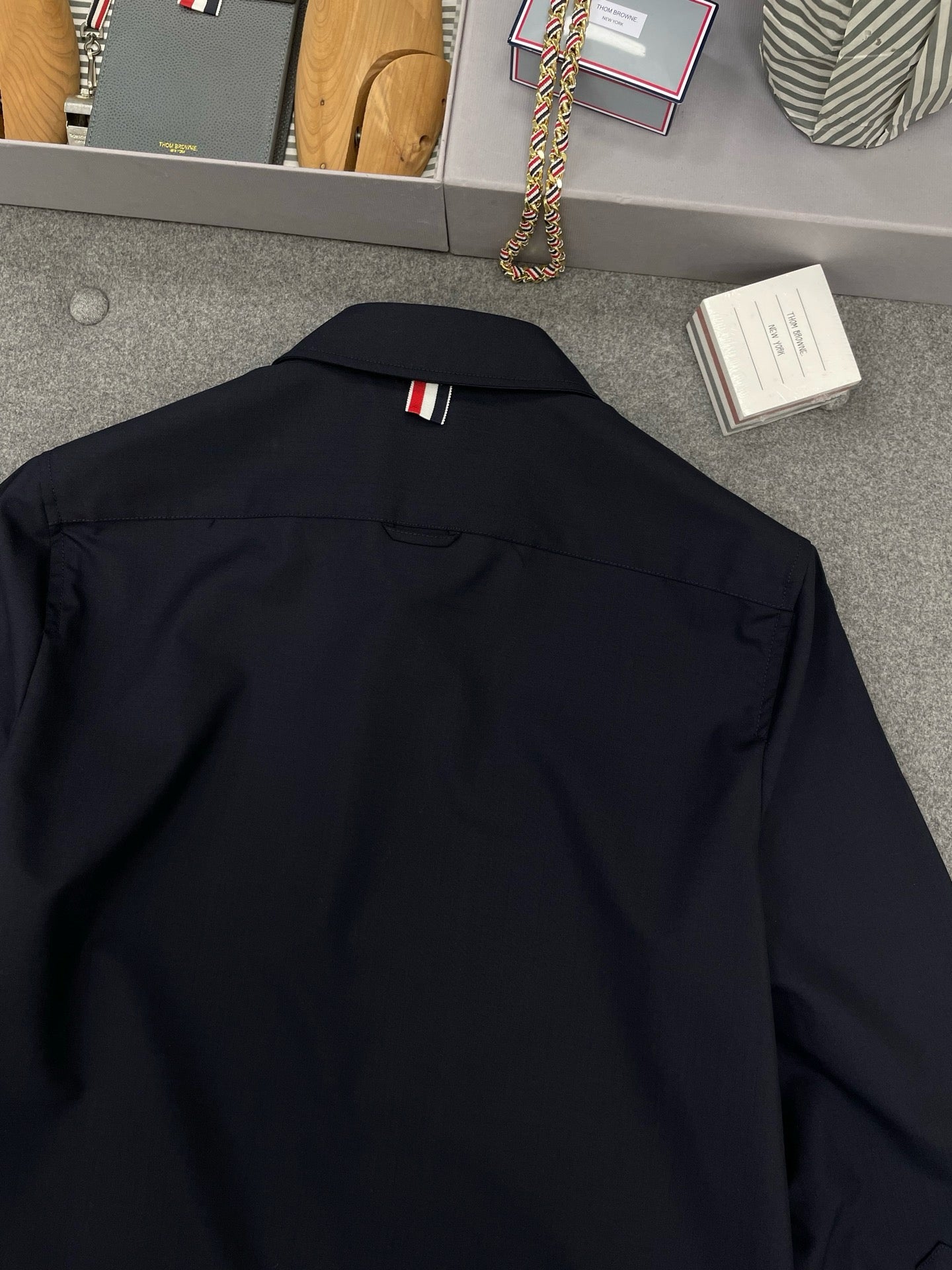 톰브라운 울 스냅 프론트 사선 셔츠 미디움