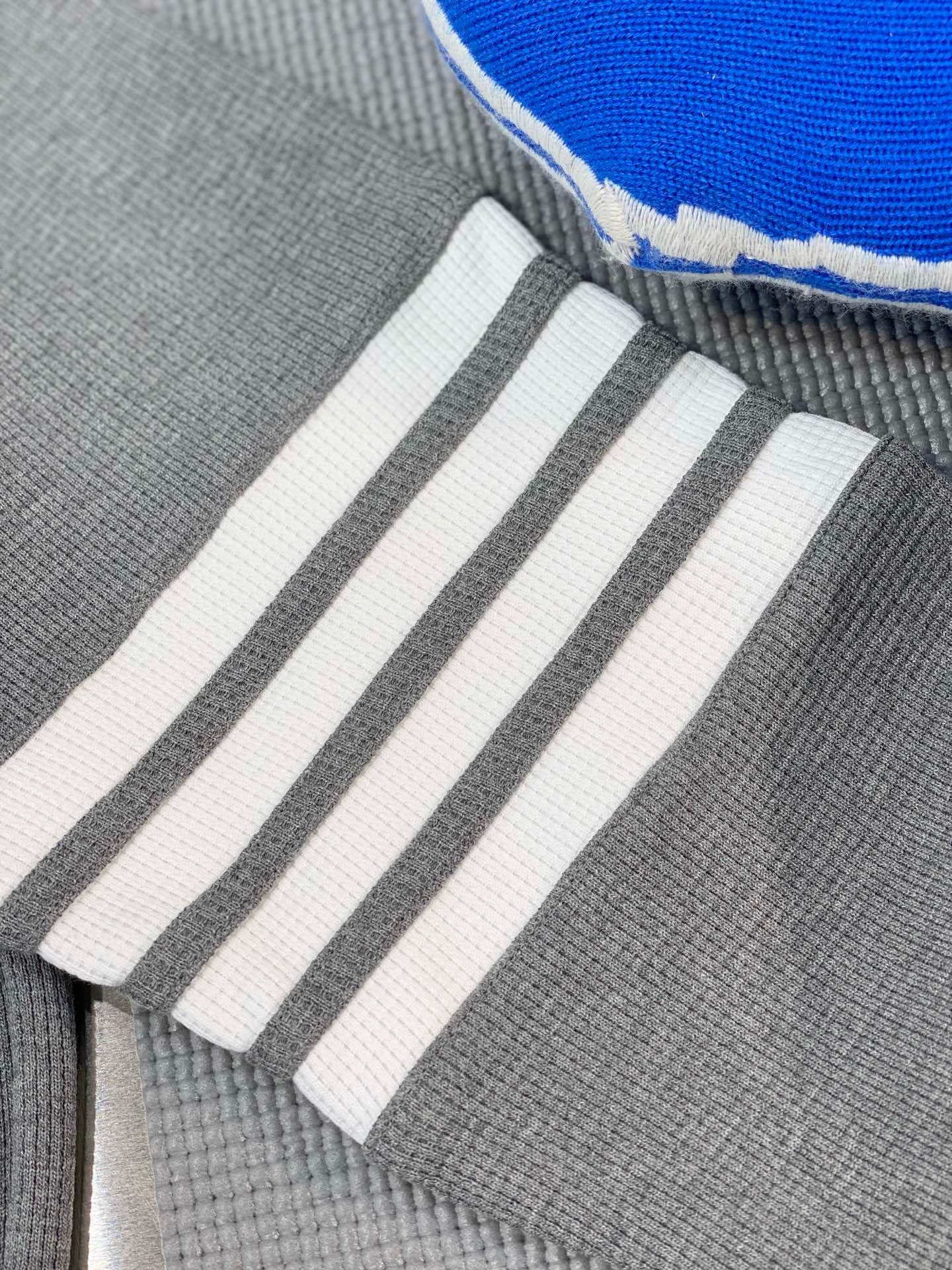 톰브라운 와플 맨투맨