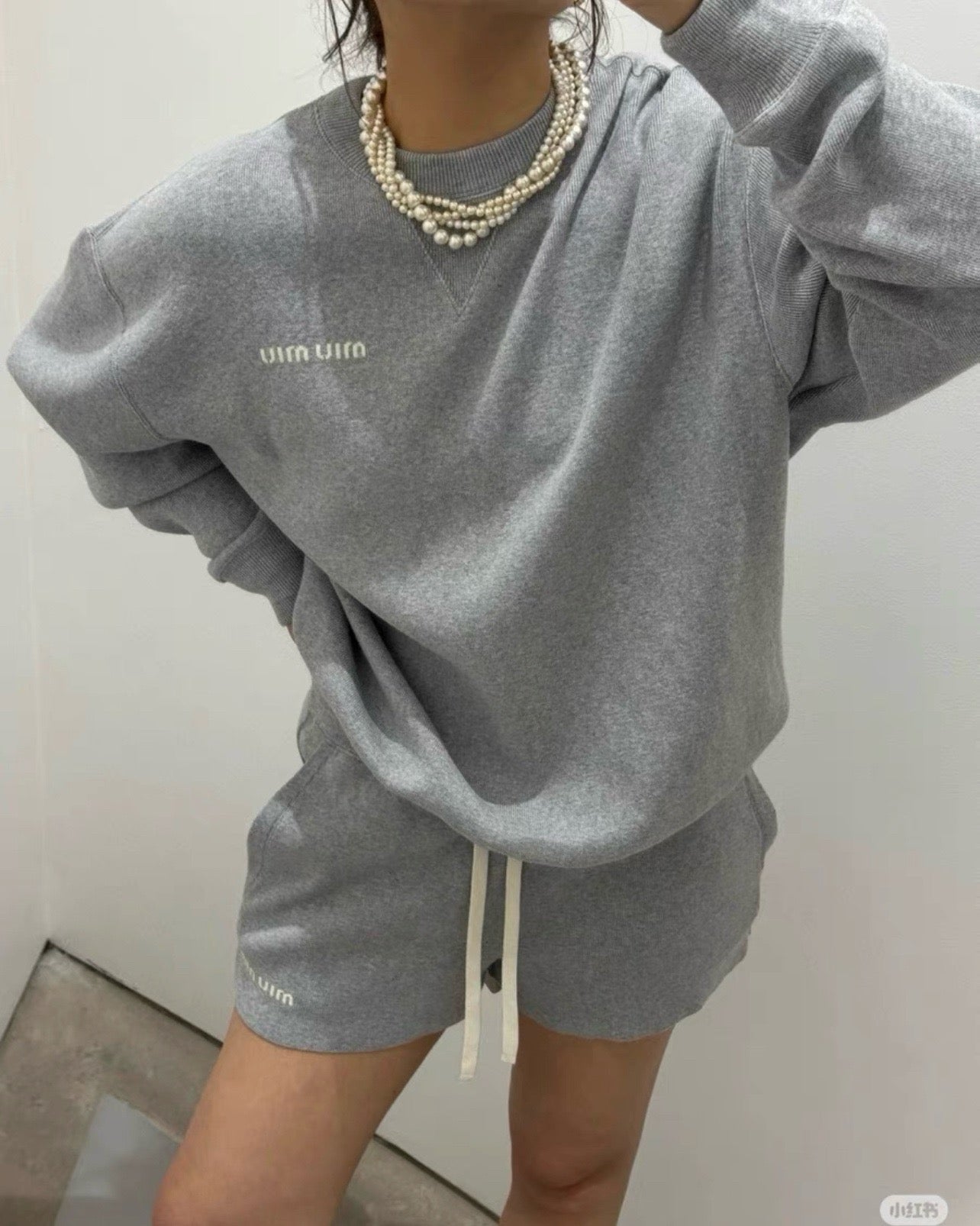 미우미우 코튼 플리스 스웻셔츠