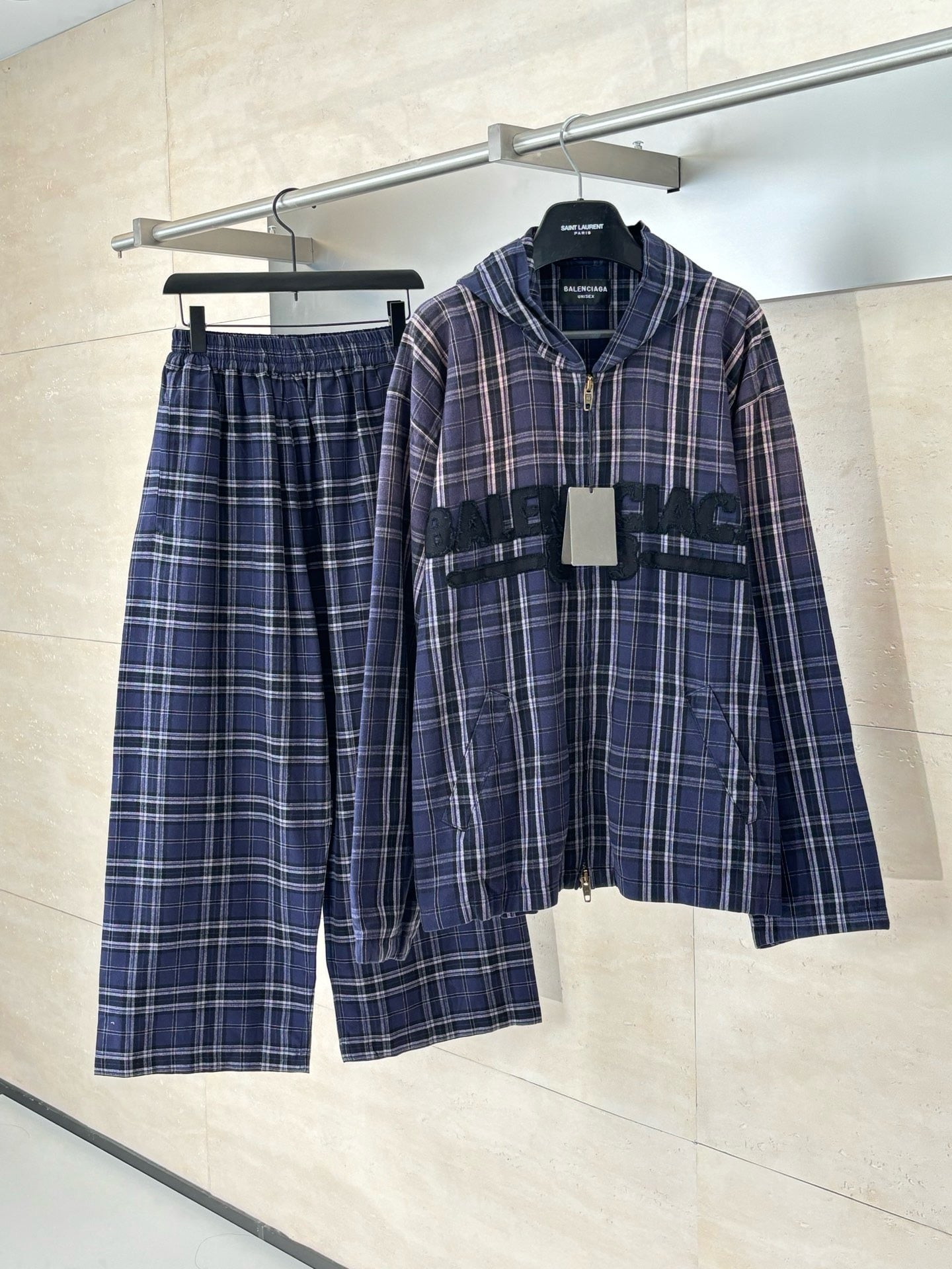 발렌시아가 블루 체크 로고패치 후드집업