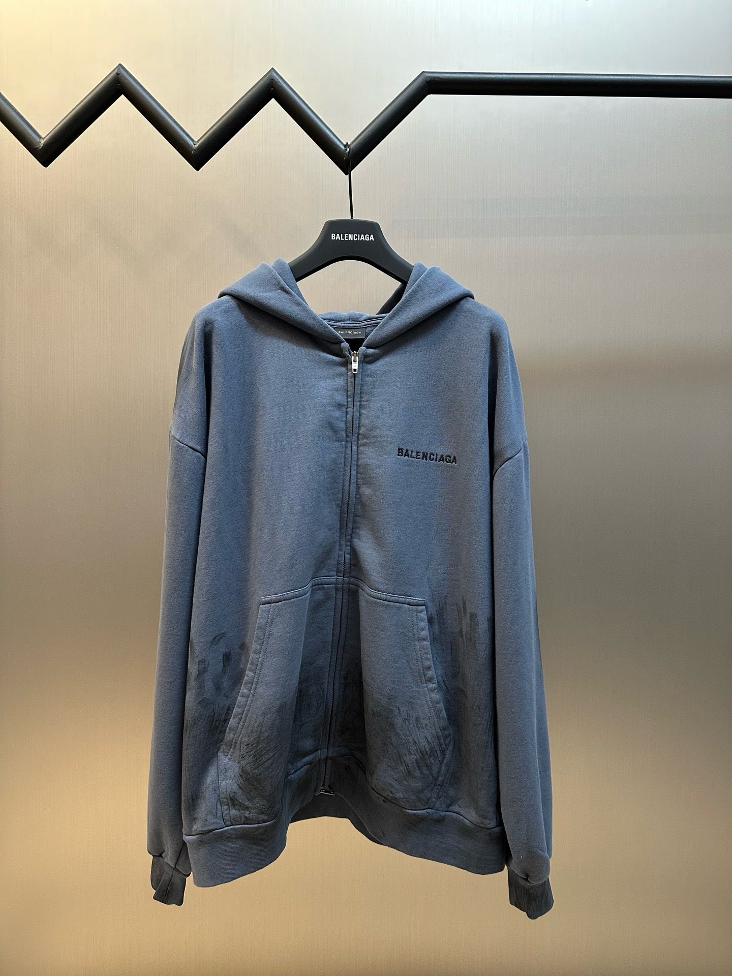 발렌시아가 백 레귤러 핏 집업 후디 페이디드