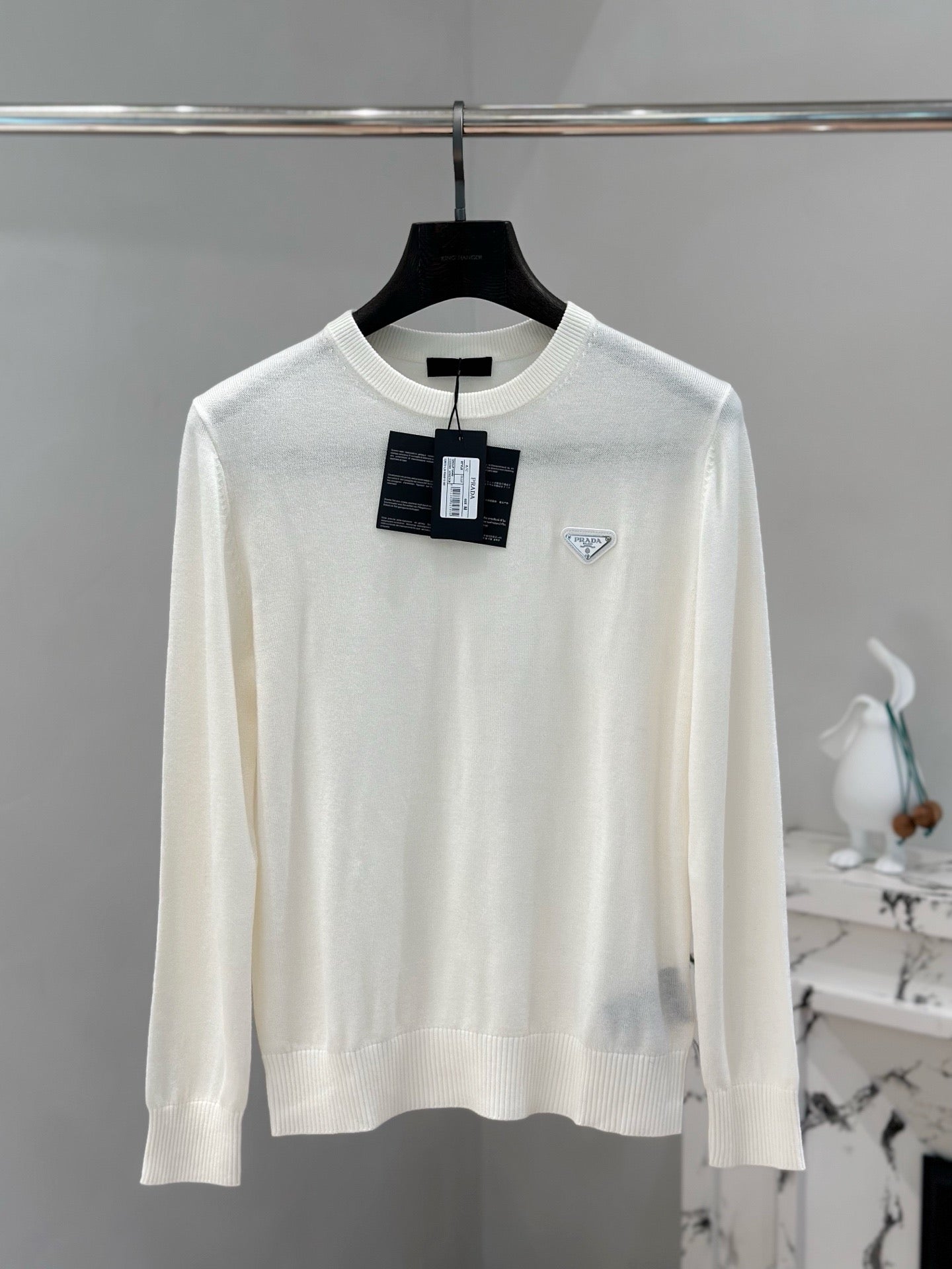 프라다 삼각로고 롱슬리브드