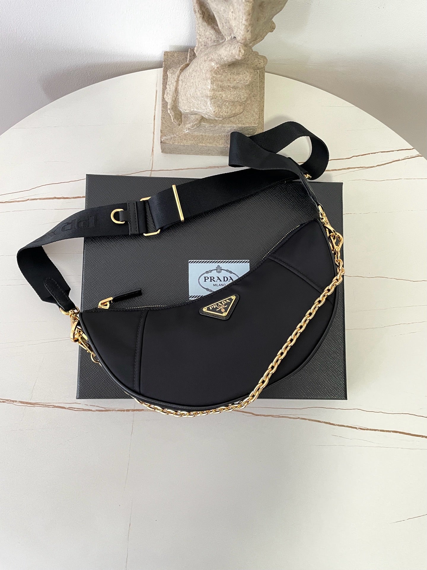 프라다 드뮈룬 리나일론 숄더백