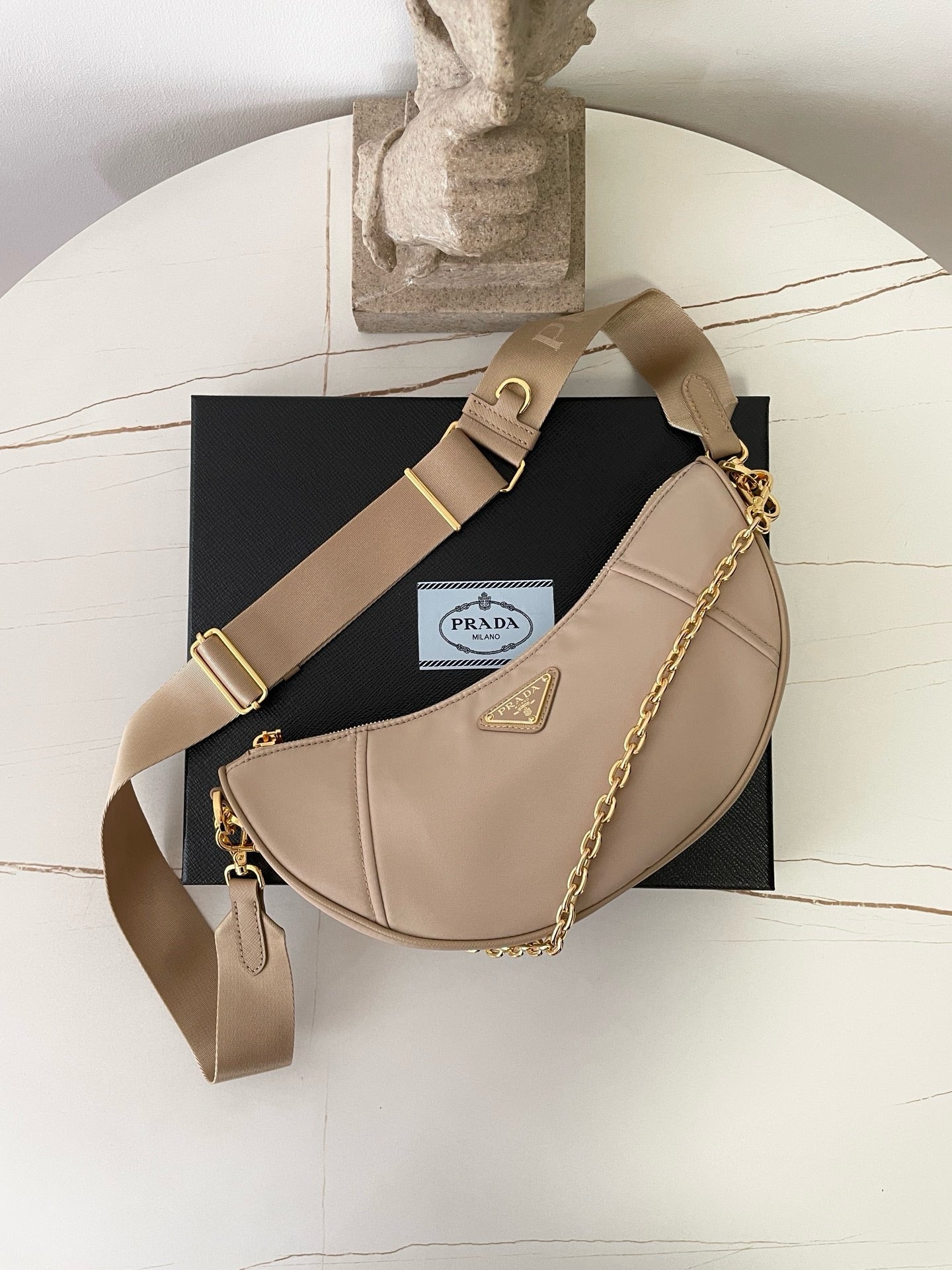 프라다 드뮈룬 리나일론 숄더백