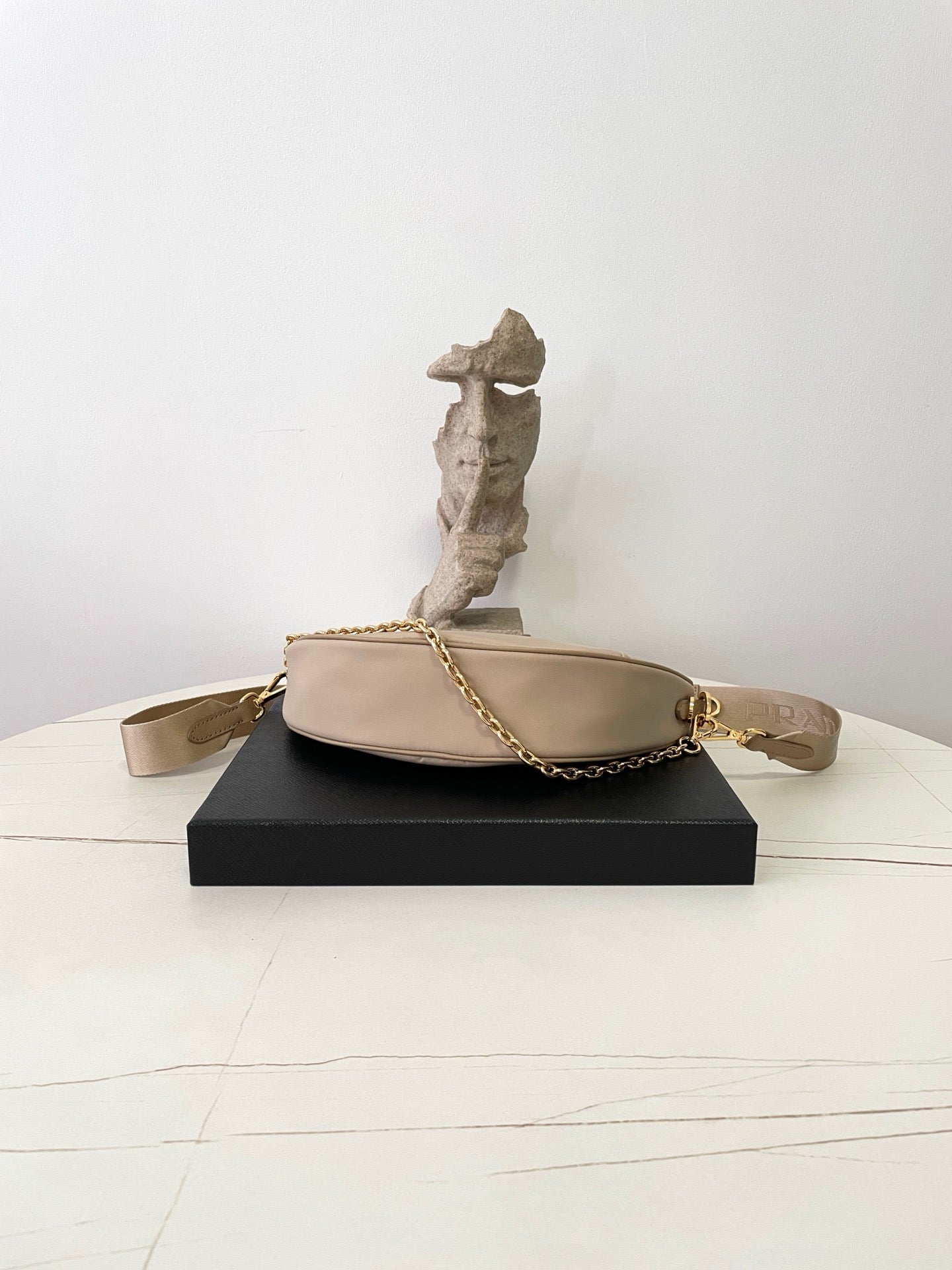 프라다 드뮈룬 리나일론 숄더백