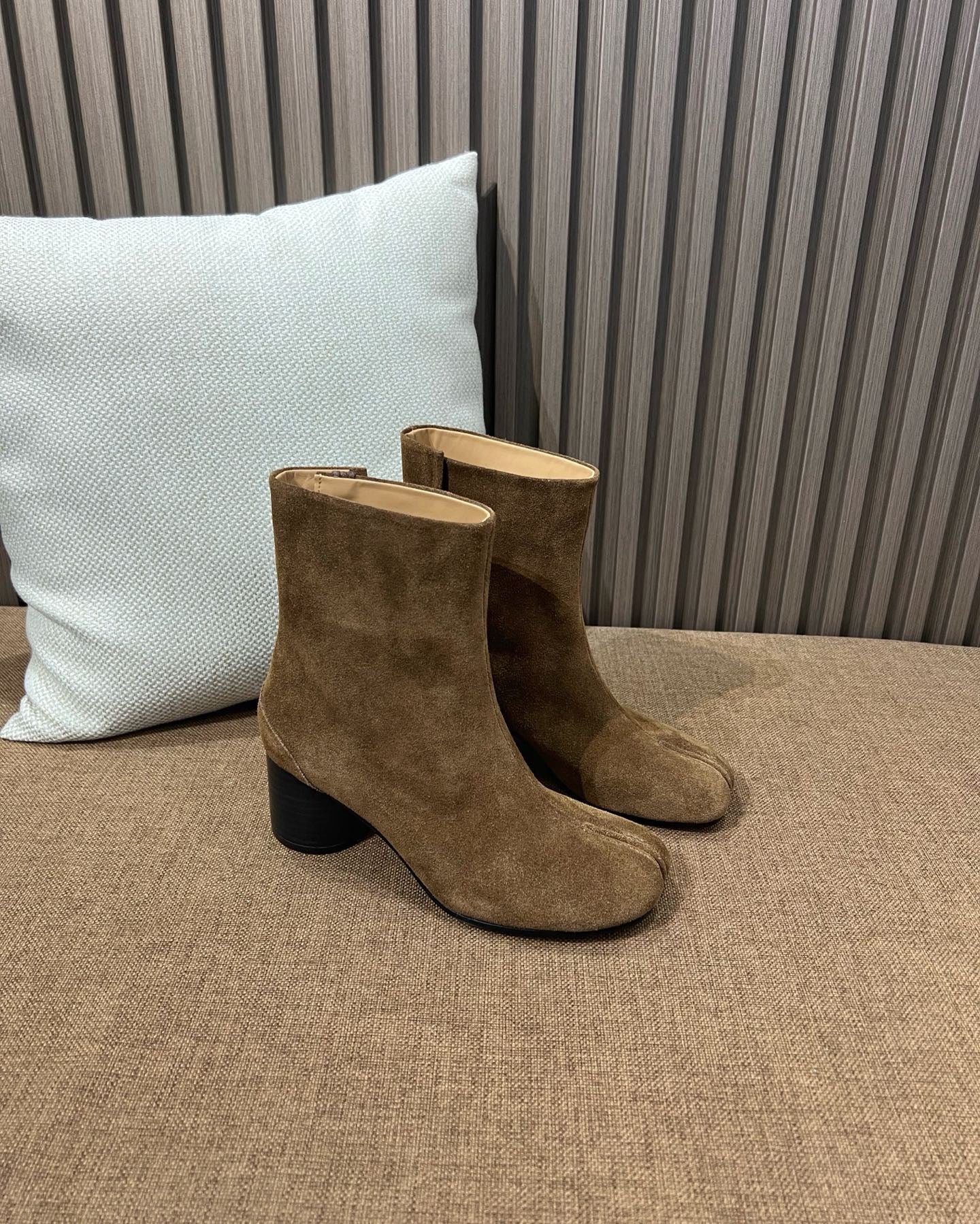 메종 마르지엘라 레더 타비 부츠