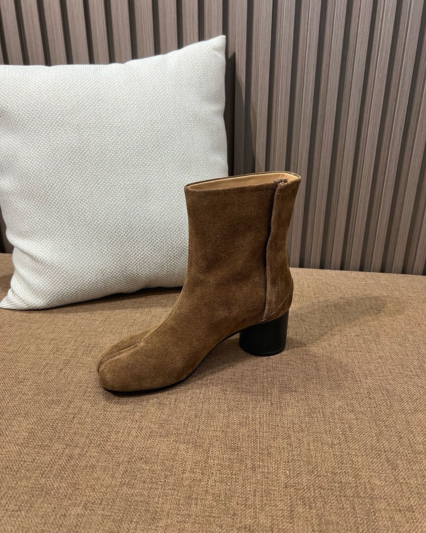 메종 마르지엘라 레더 타비 부츠