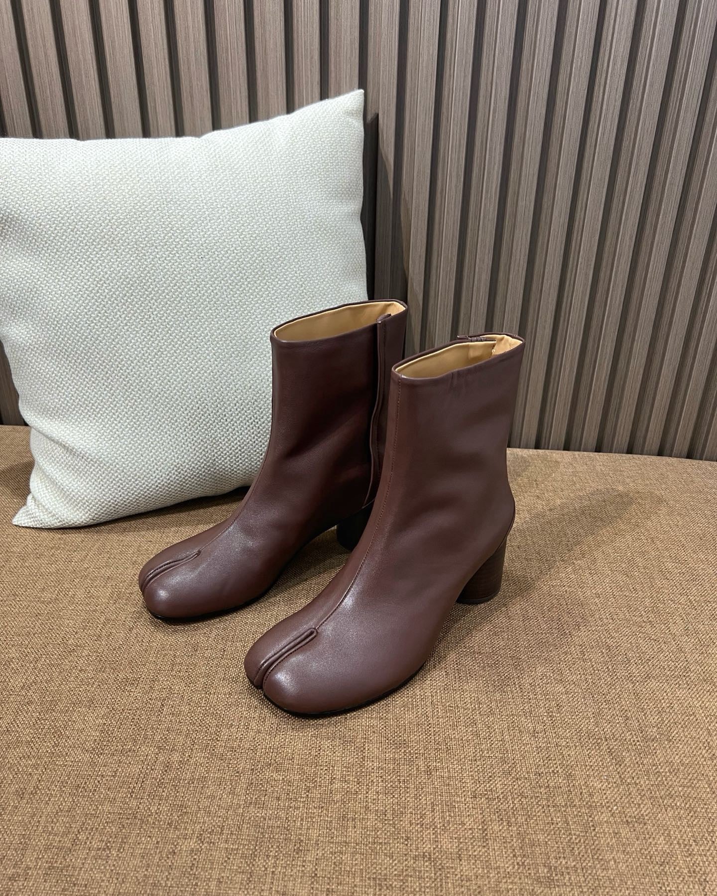 메종 마르지엘라 레더 타비 부츠