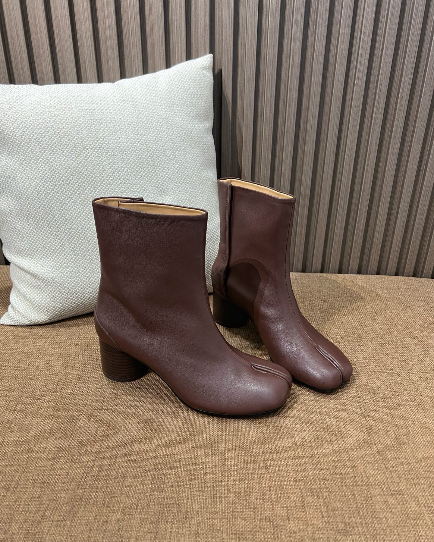 메종 마르지엘라 레더 타비 부츠