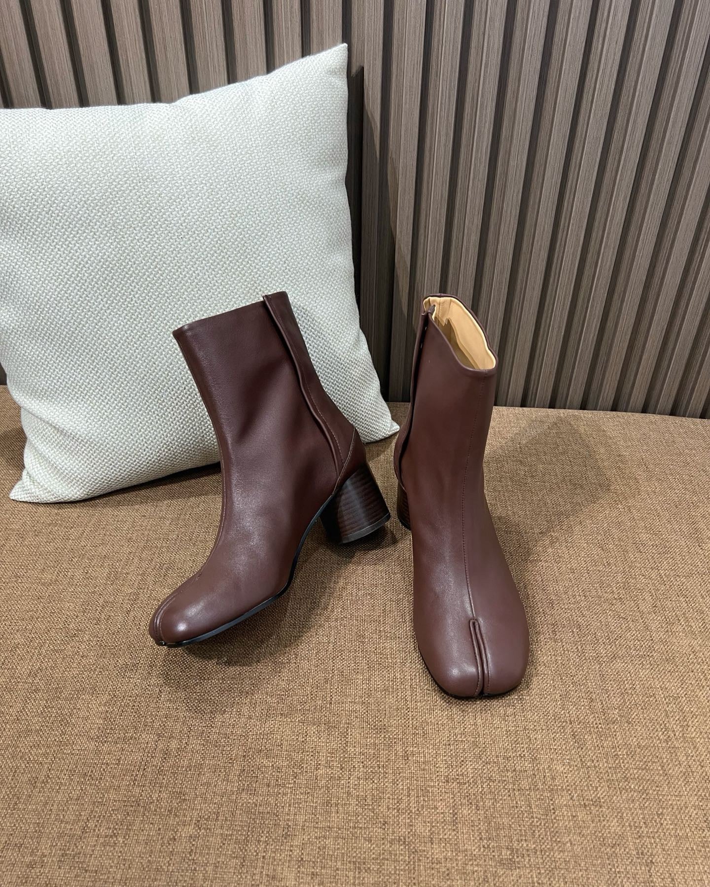 메종 마르지엘라 레더 타비 부츠